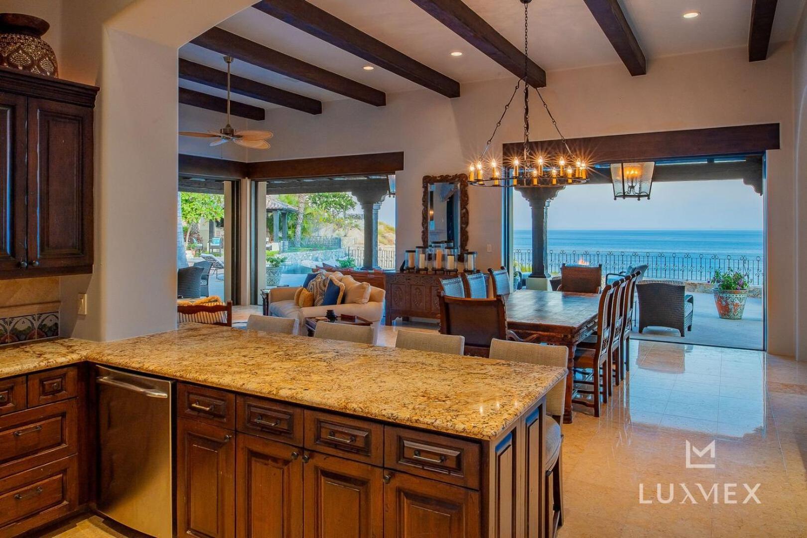 Villa Del Mar Fully Staffed And Access To Golf & Palmilla Dunes Club