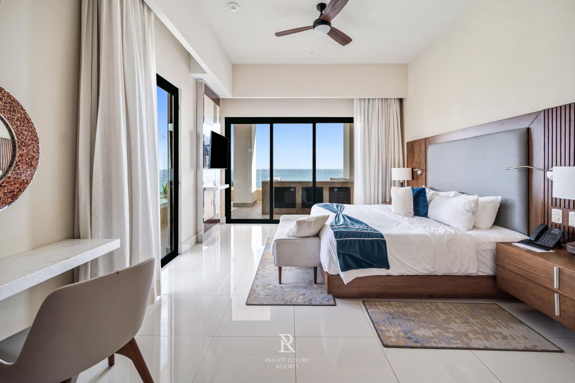 Two Bedroom Ocean-front - La Valencia Resort *