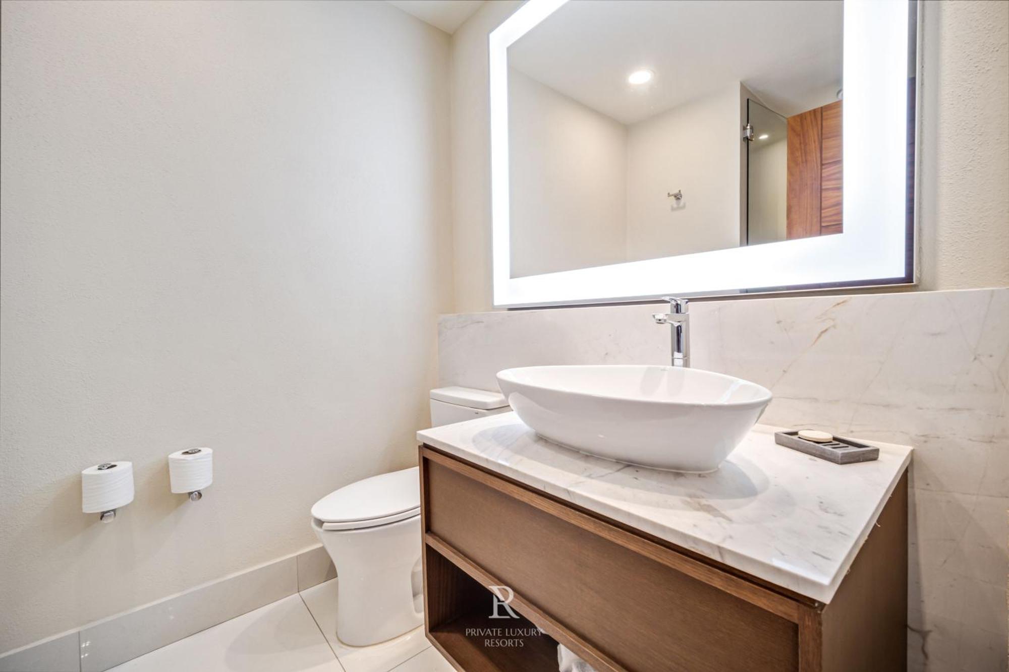 Two Bedroom Ocean-front - La Valencia
