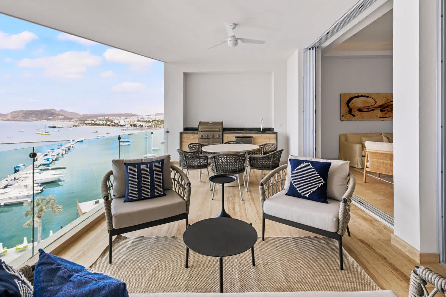 Live Aqua Private Residences *