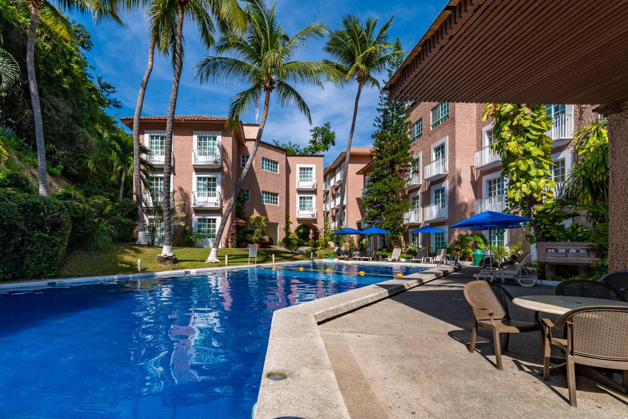 Castillo Huatulco & Club Hotel 4*