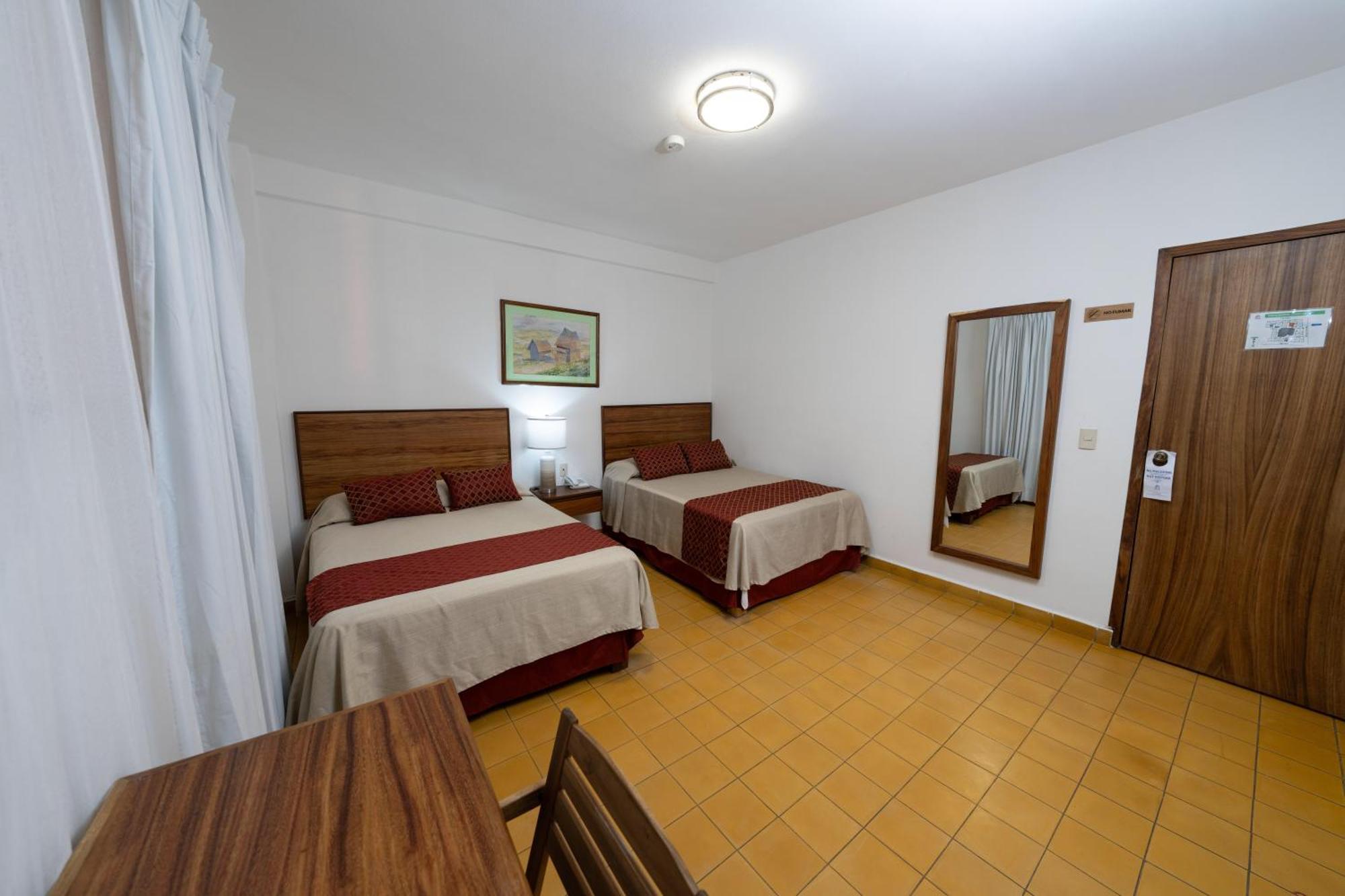 Encino Malecon Centro Hotel