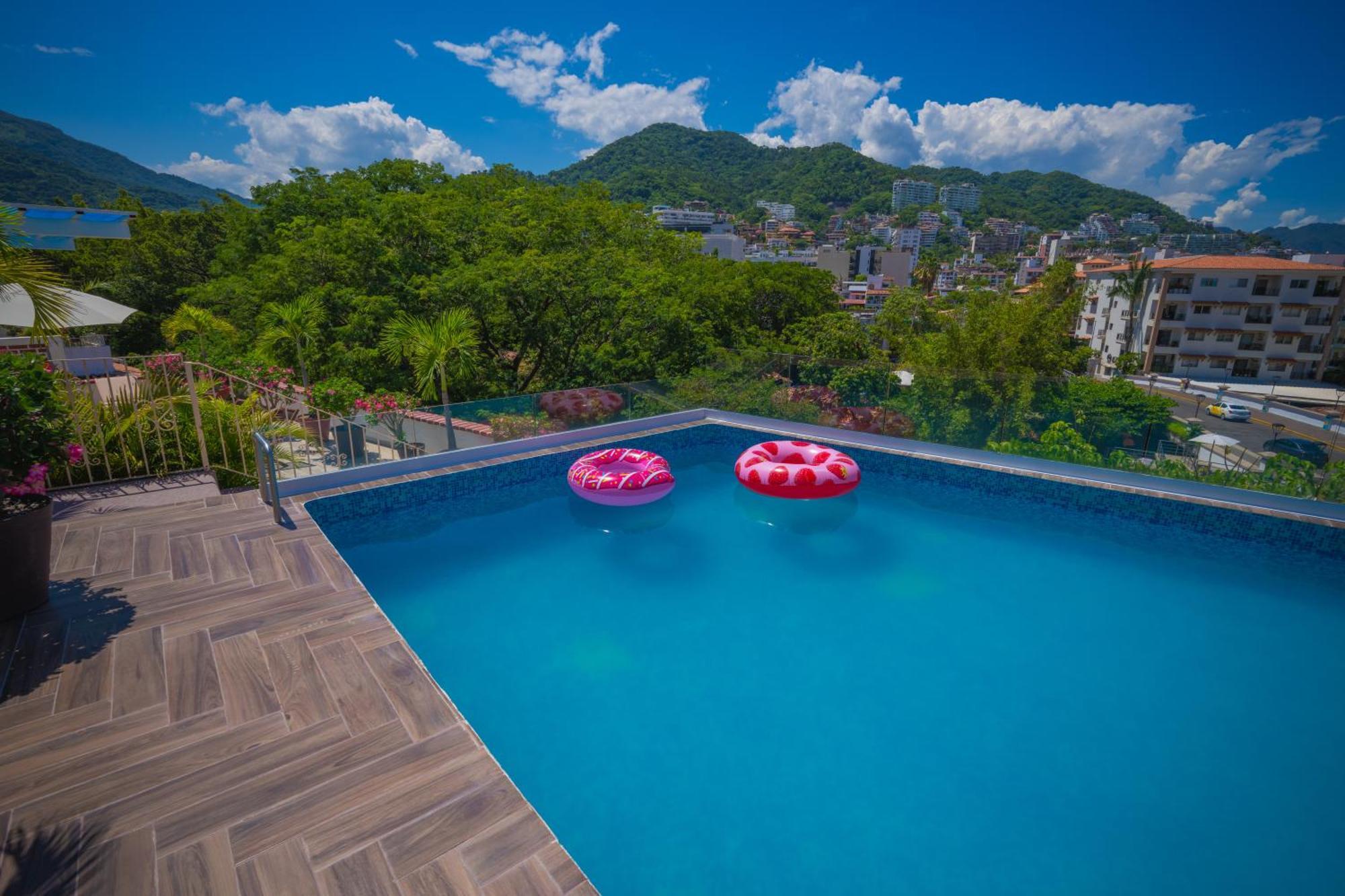 Encino Malecon Centro Puerto Vallarta