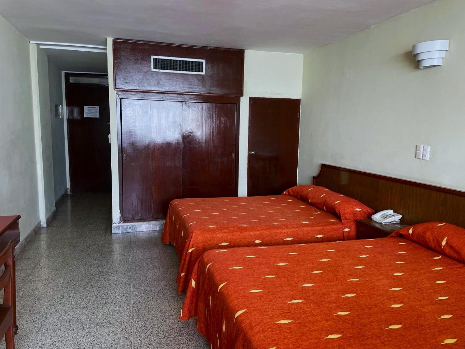 Royalty Hotel