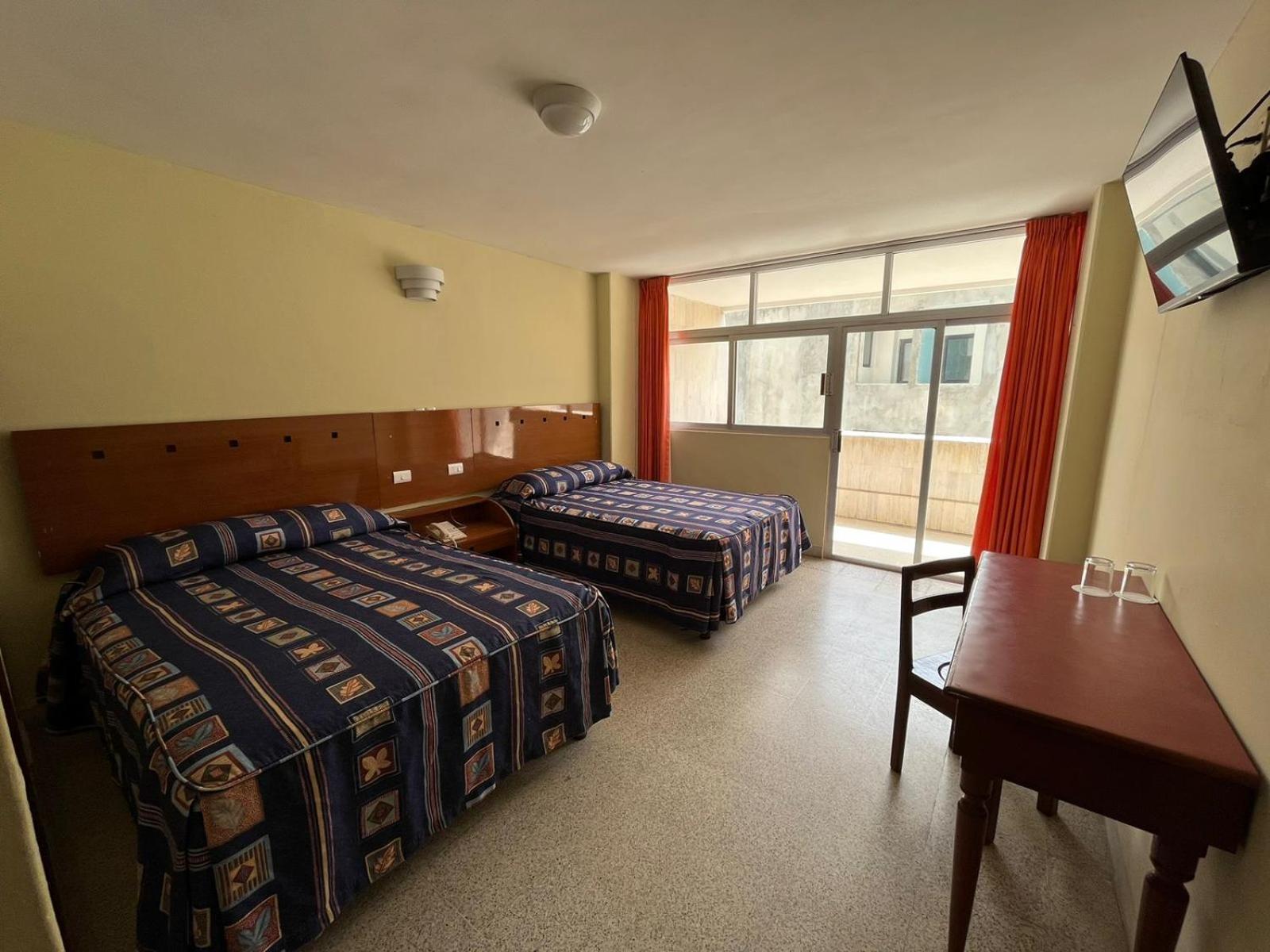 Royalty Hotel 3*