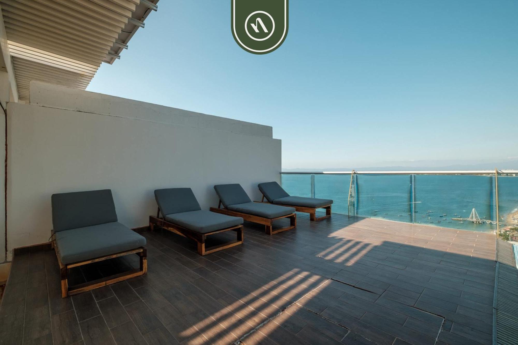 Oceanview 3 Bedroom Penthouse With Private Terrace - Bbq Apartment Puerto Vallarta