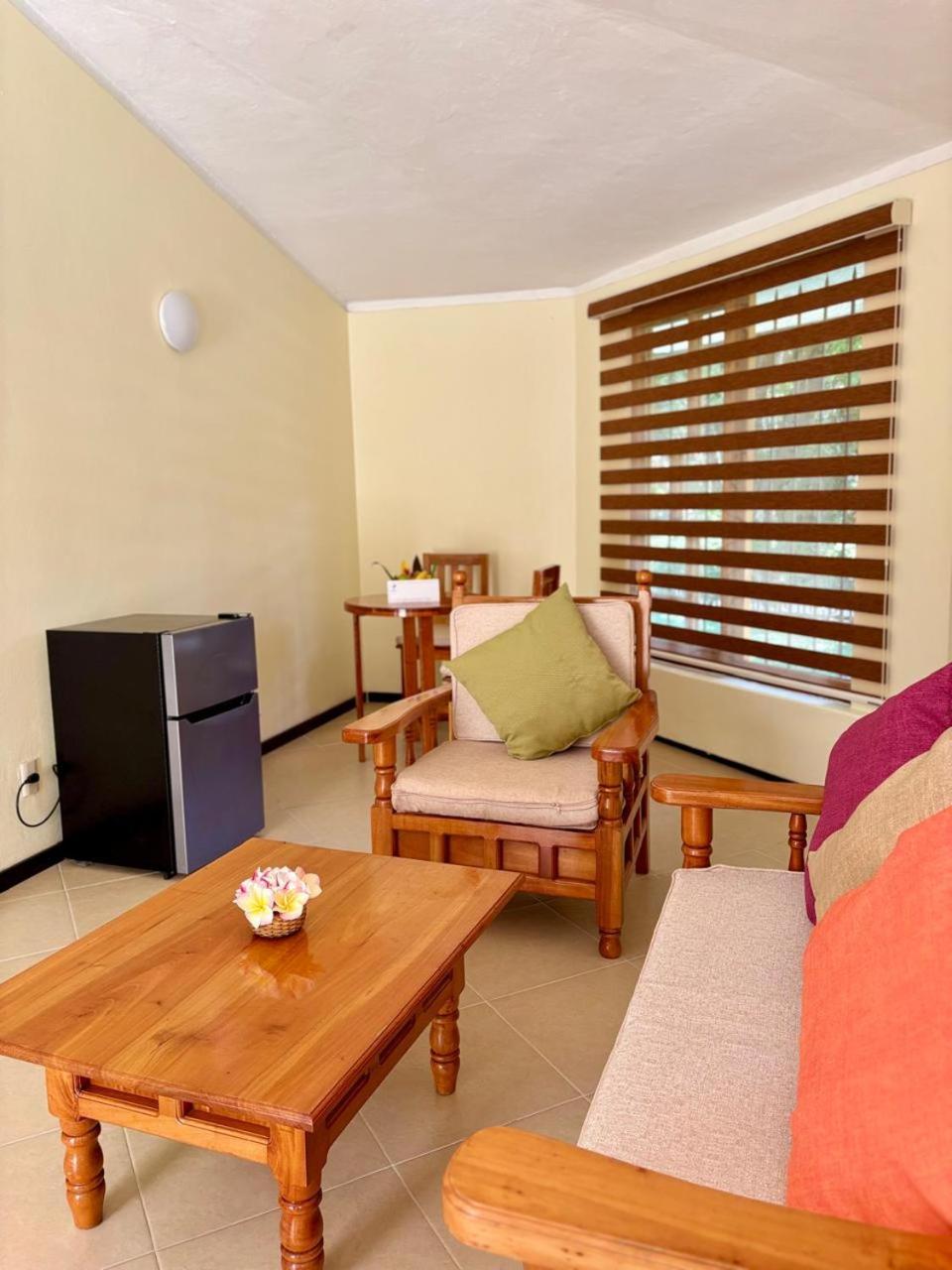 Nututun Hotel 4*
