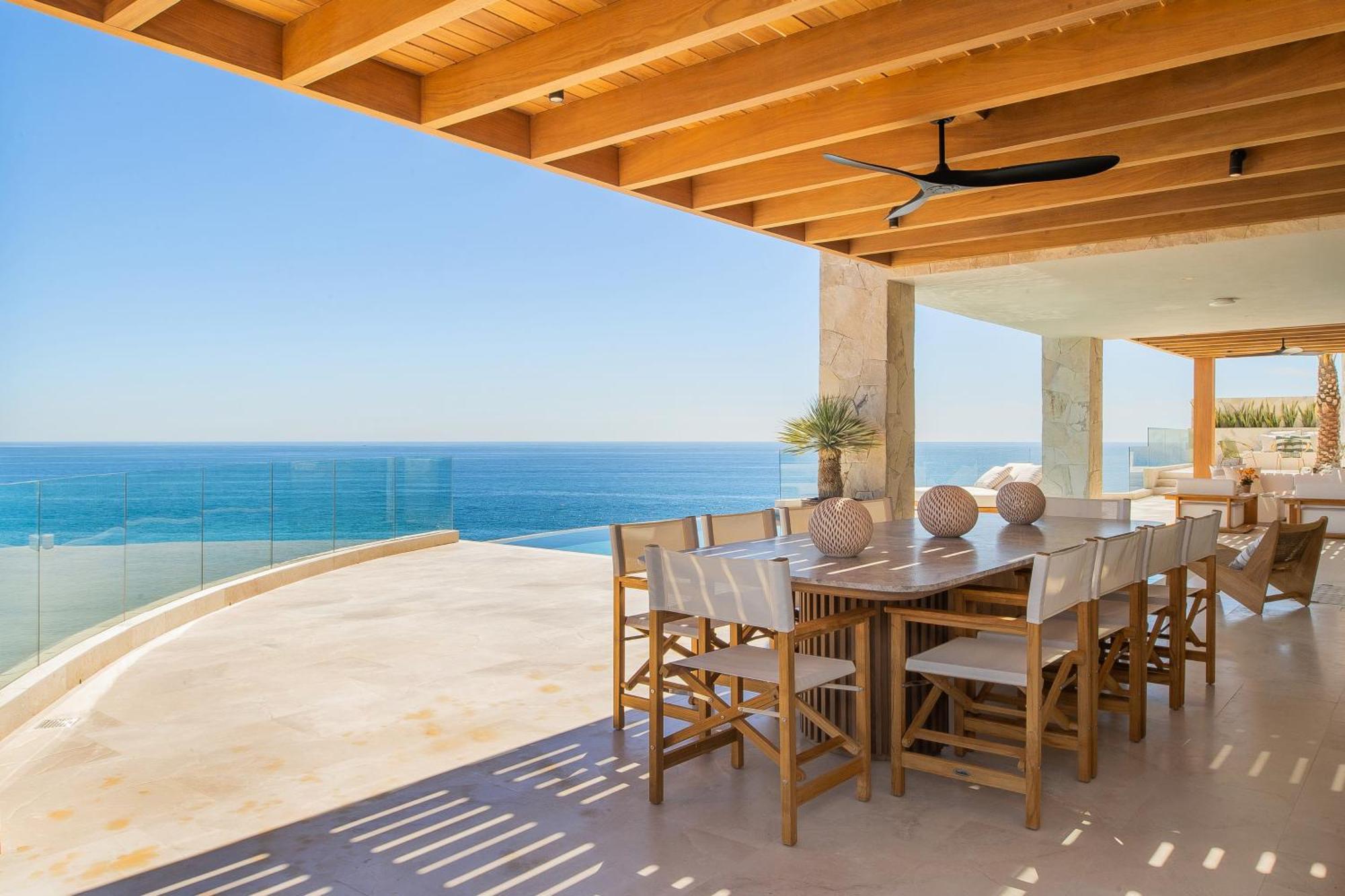 New Stunning Villa, Full Staff, Gym And Has Its Own Private Swimmable