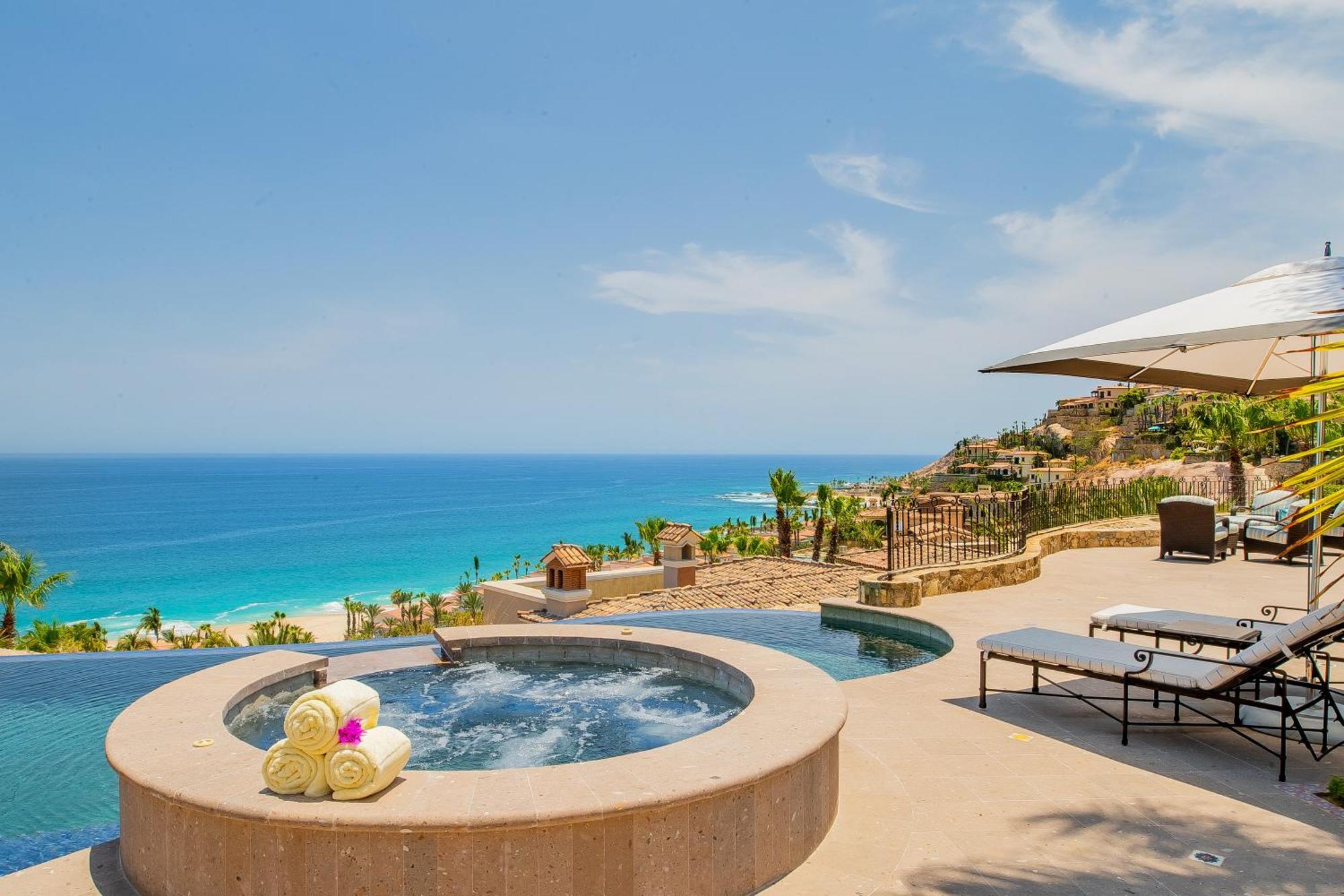 Del Mar Fully Staffed And Access To Golf & Palmilla Dunes Club Villa