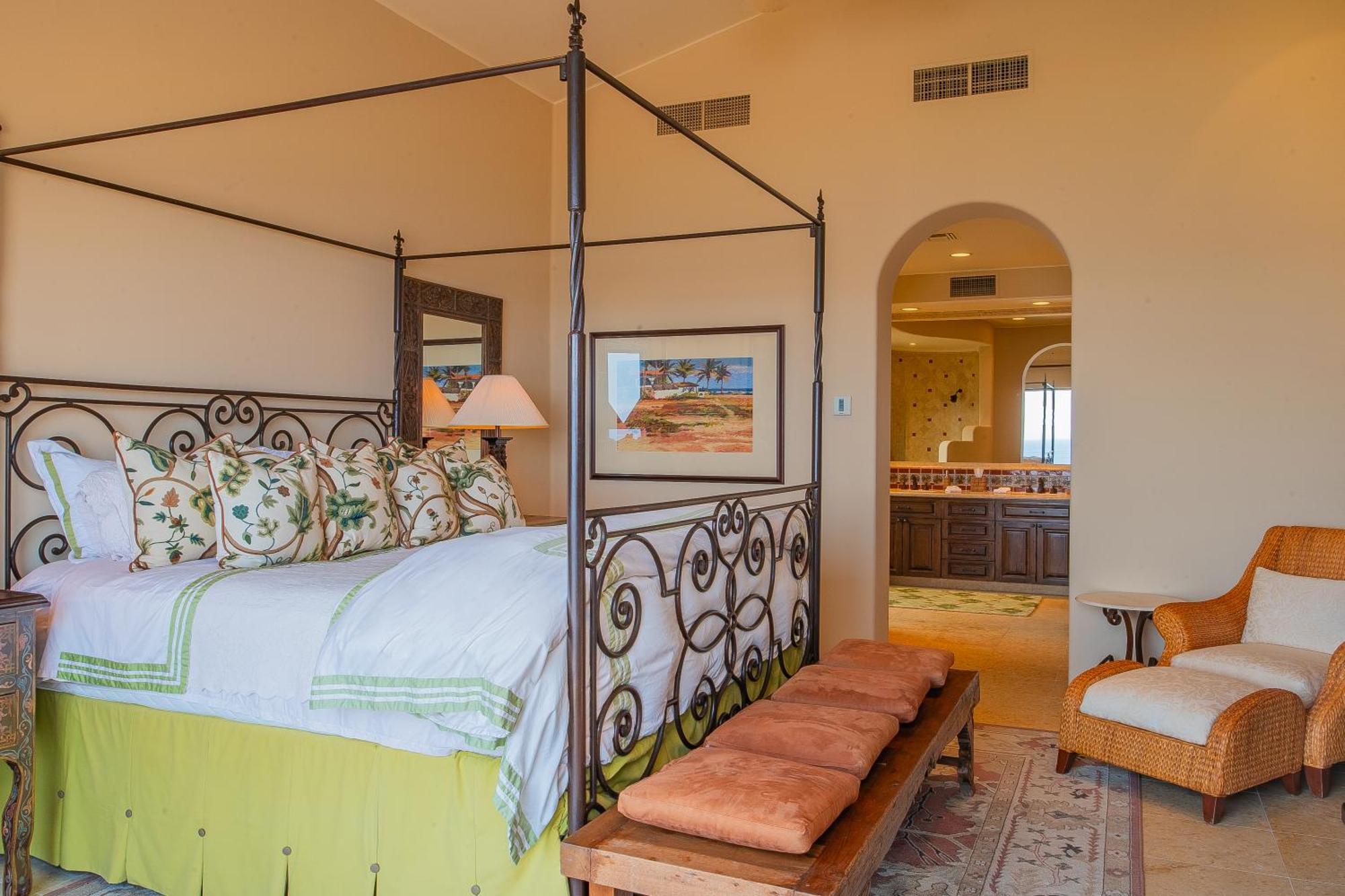 Del Mar Fully Staffed And Access To Golf & Palmilla Dunes Club