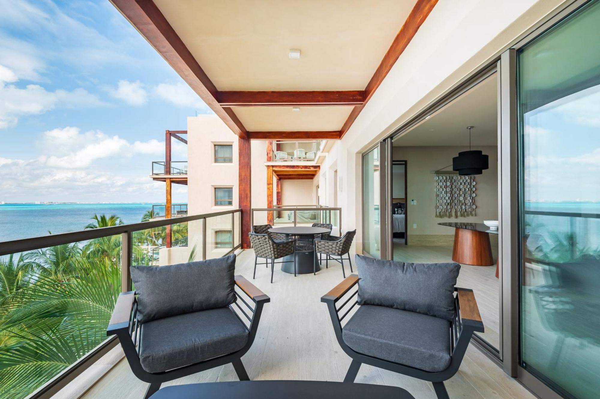 Artila Condos, Apartment