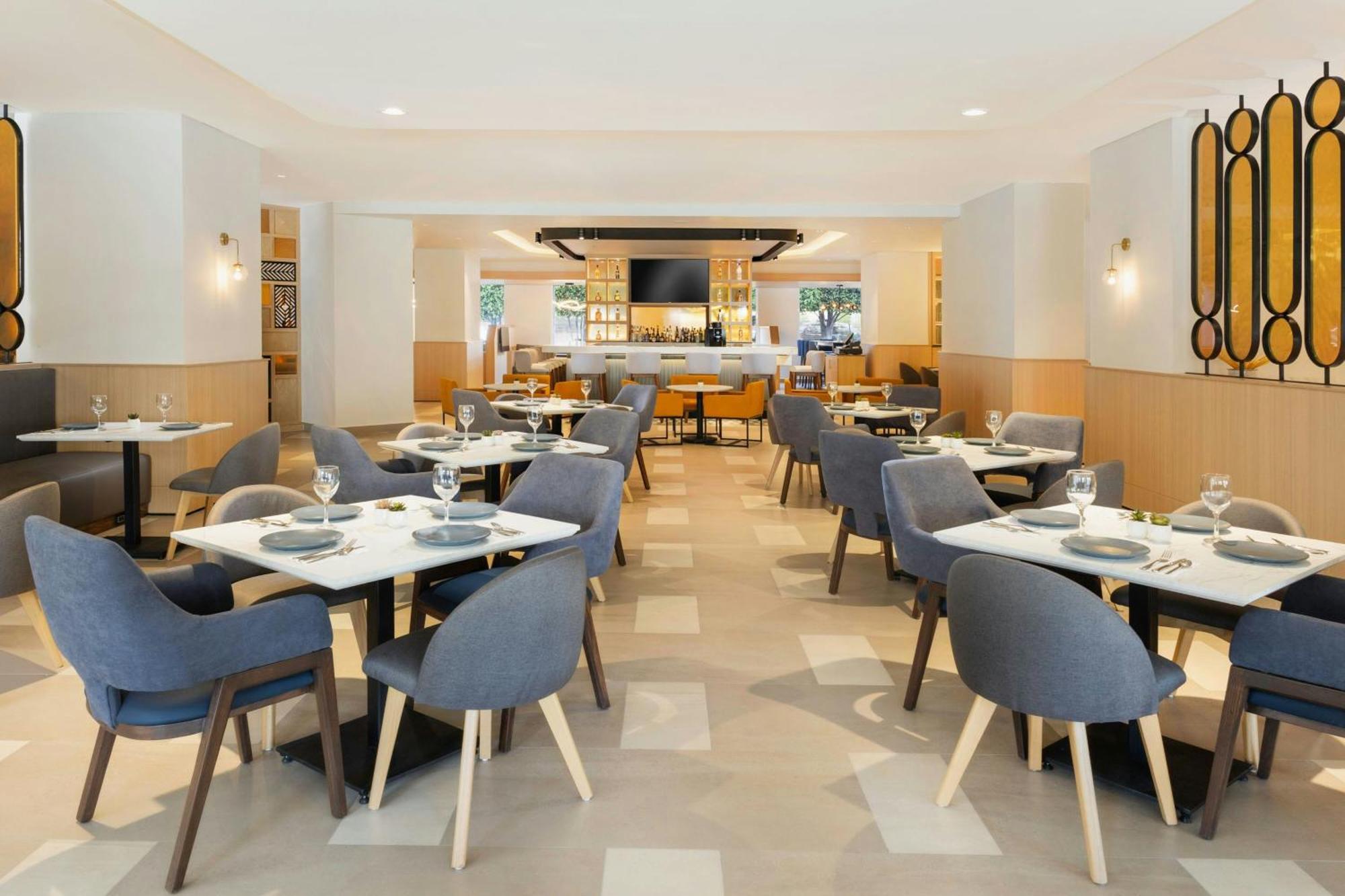 Courtyard By Marriott Animas Hotel