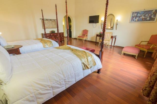 Hotel Castillo De Santa Cecilia