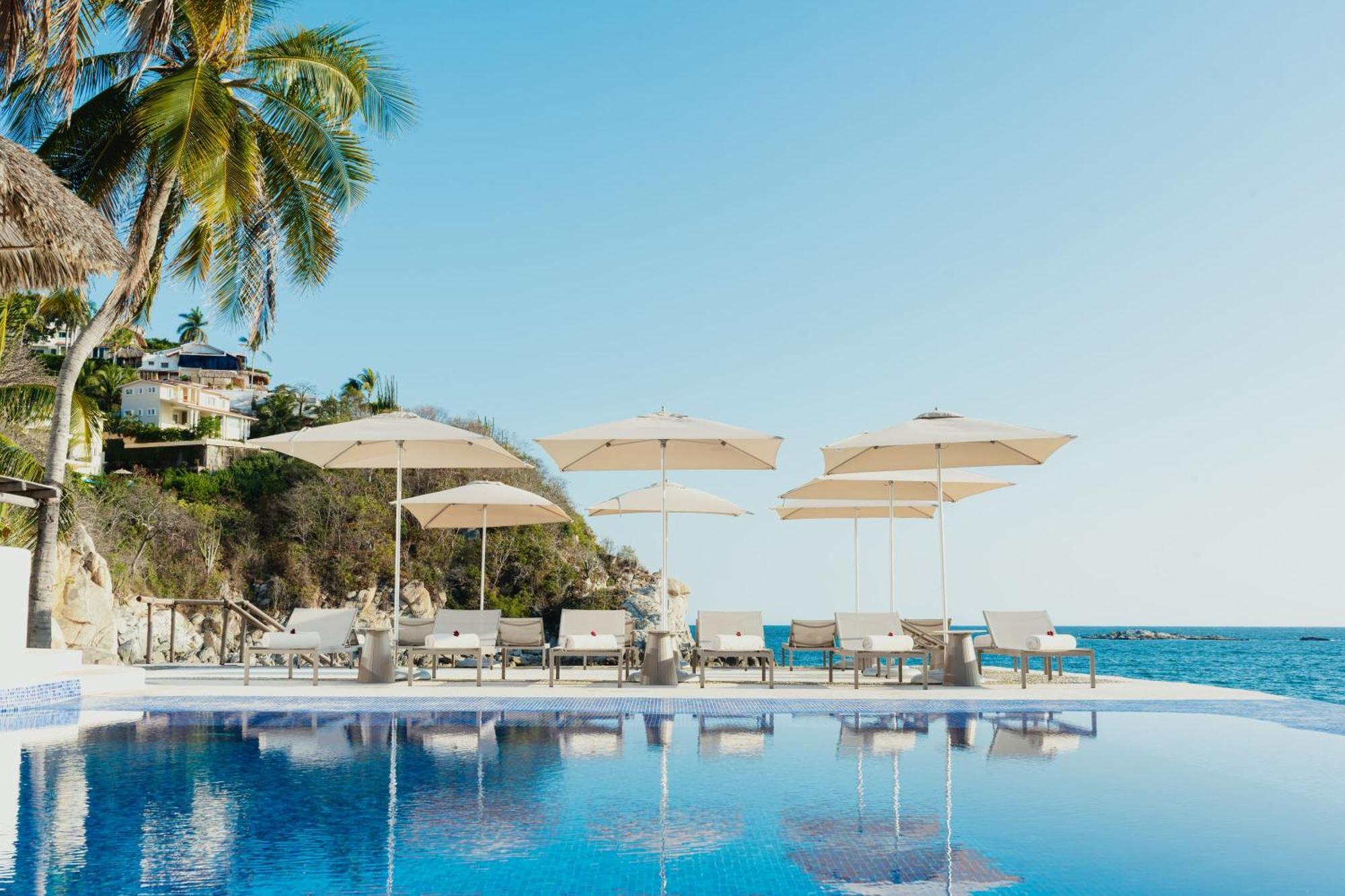 Camino Real Zaashila Huatulco Hotel