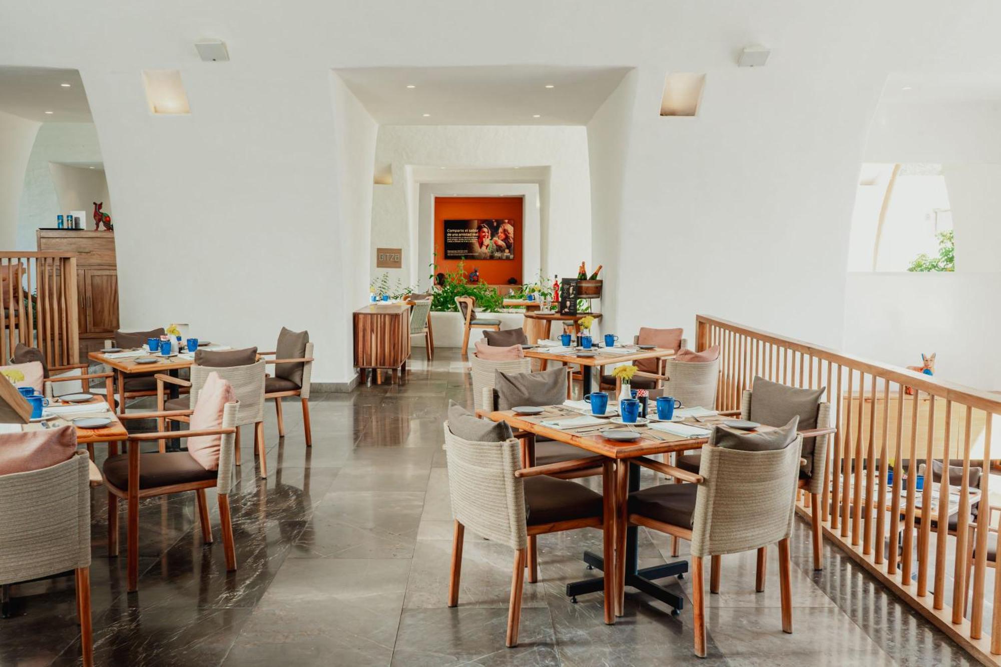 Camino Real Zaashila Huatulco Hotel 5*
