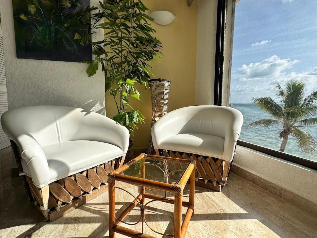 A La Orilla Del Mar Puerto Juarez Apartment