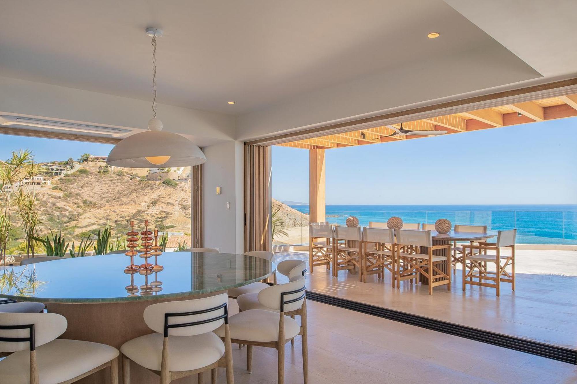 New Stunning Villa, Full Staff, Gym And Has Its Own Private Swimmable Villa San Jose del Cabo