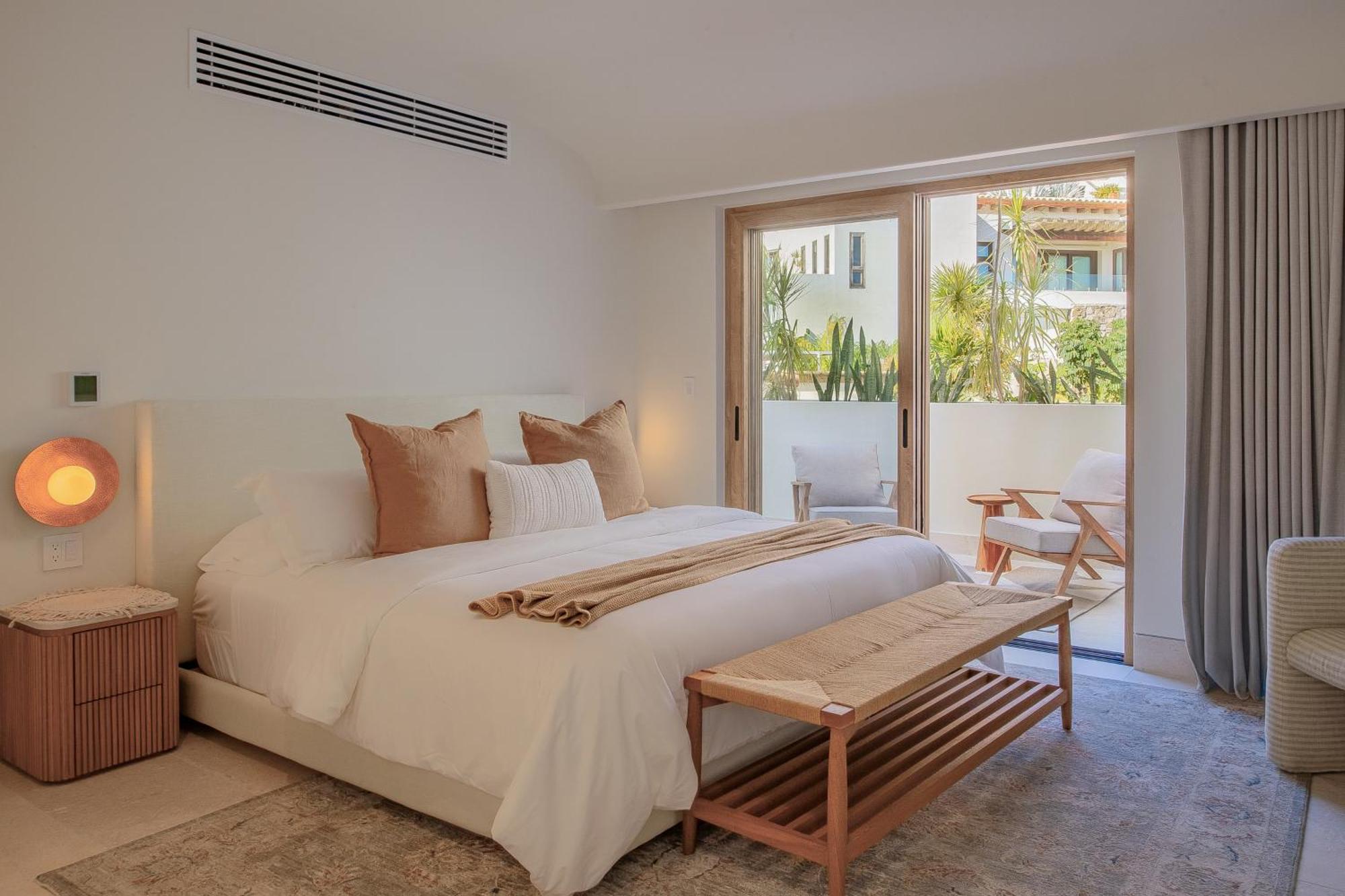 New Stunning Villa, Full Staff, Gym And Has Its Own Private Swimmable San Jose del Cabo