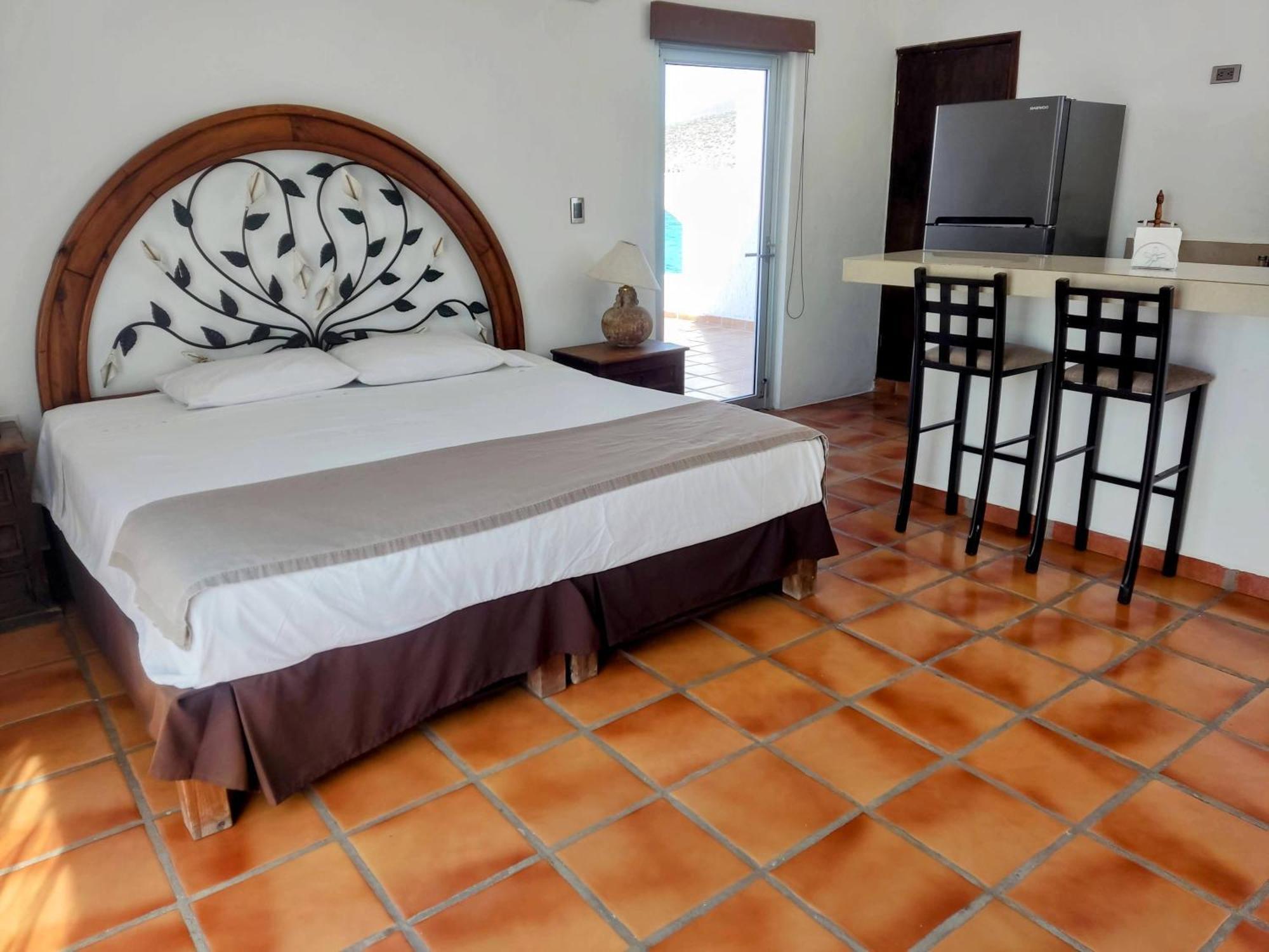 Club Cantamar & Marina Hotel 3*