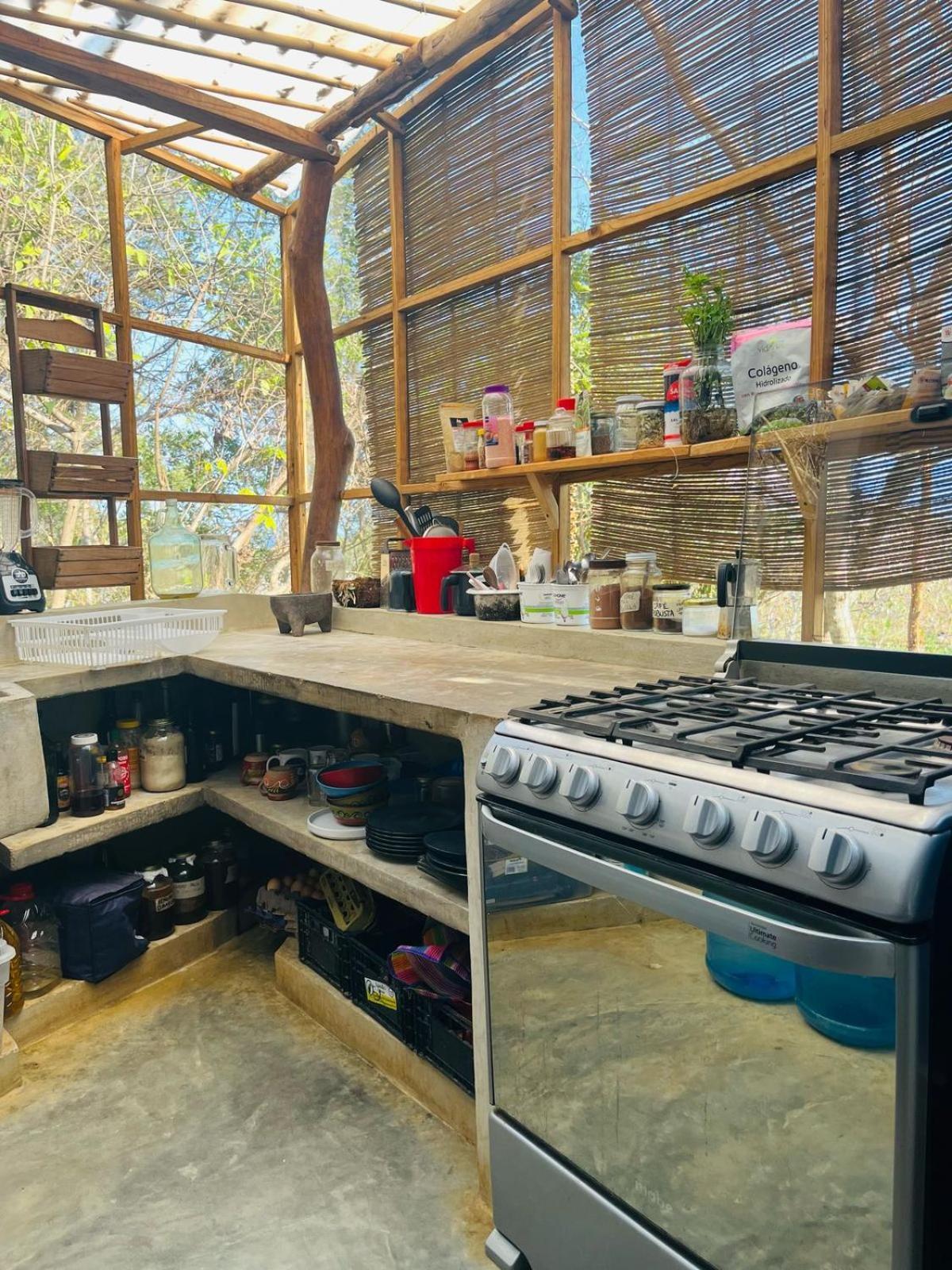 Bajo Estrellas Eco Glamping Luxury tent Mazunte