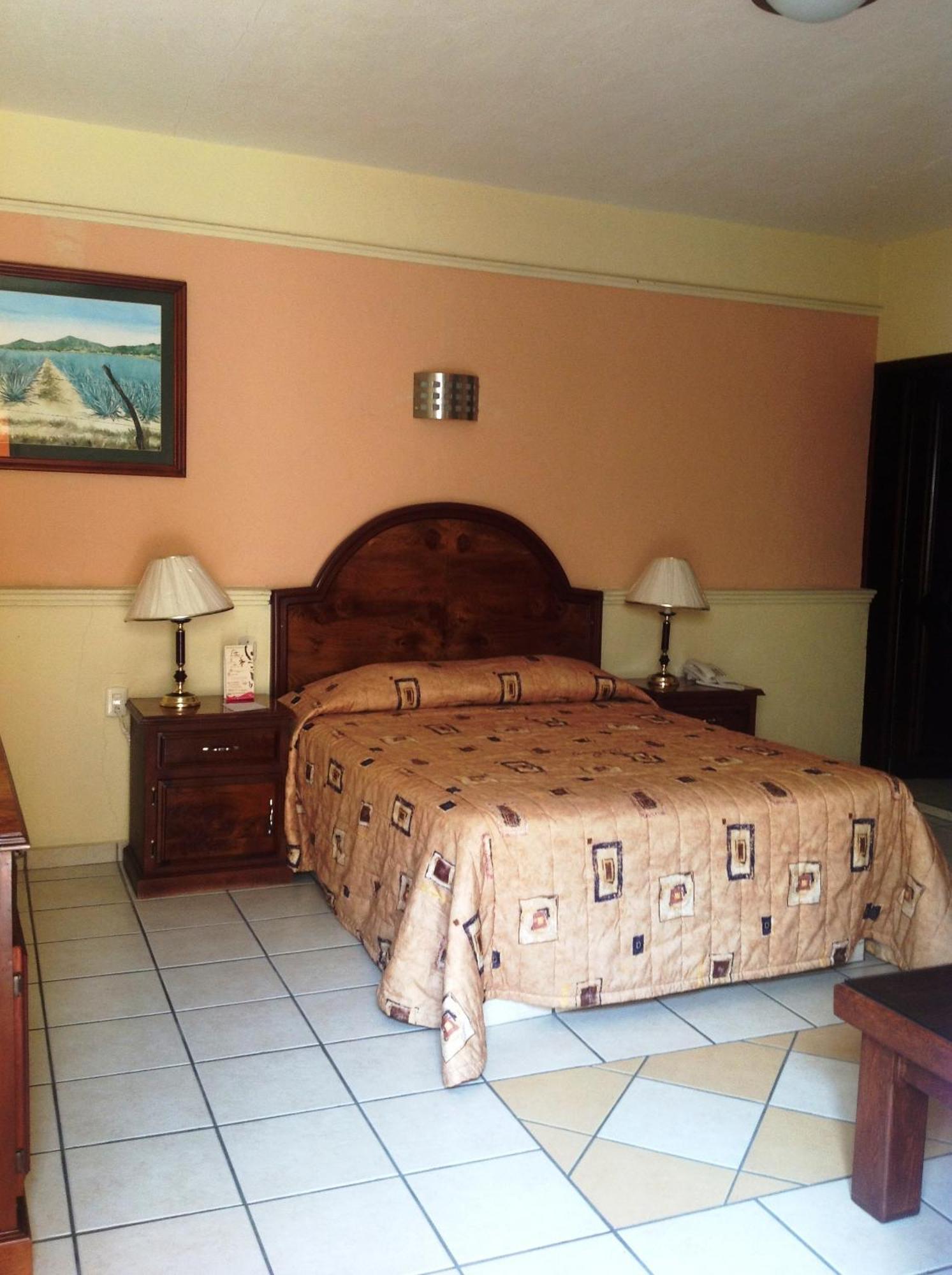 Hotel Plaza Jardin Tequila
