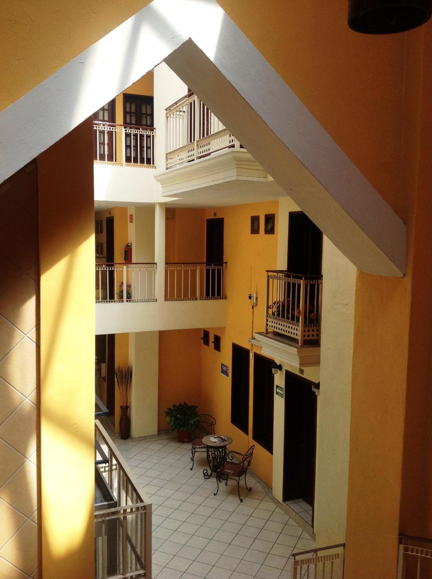 Hotel Plaza Jardin Tequila