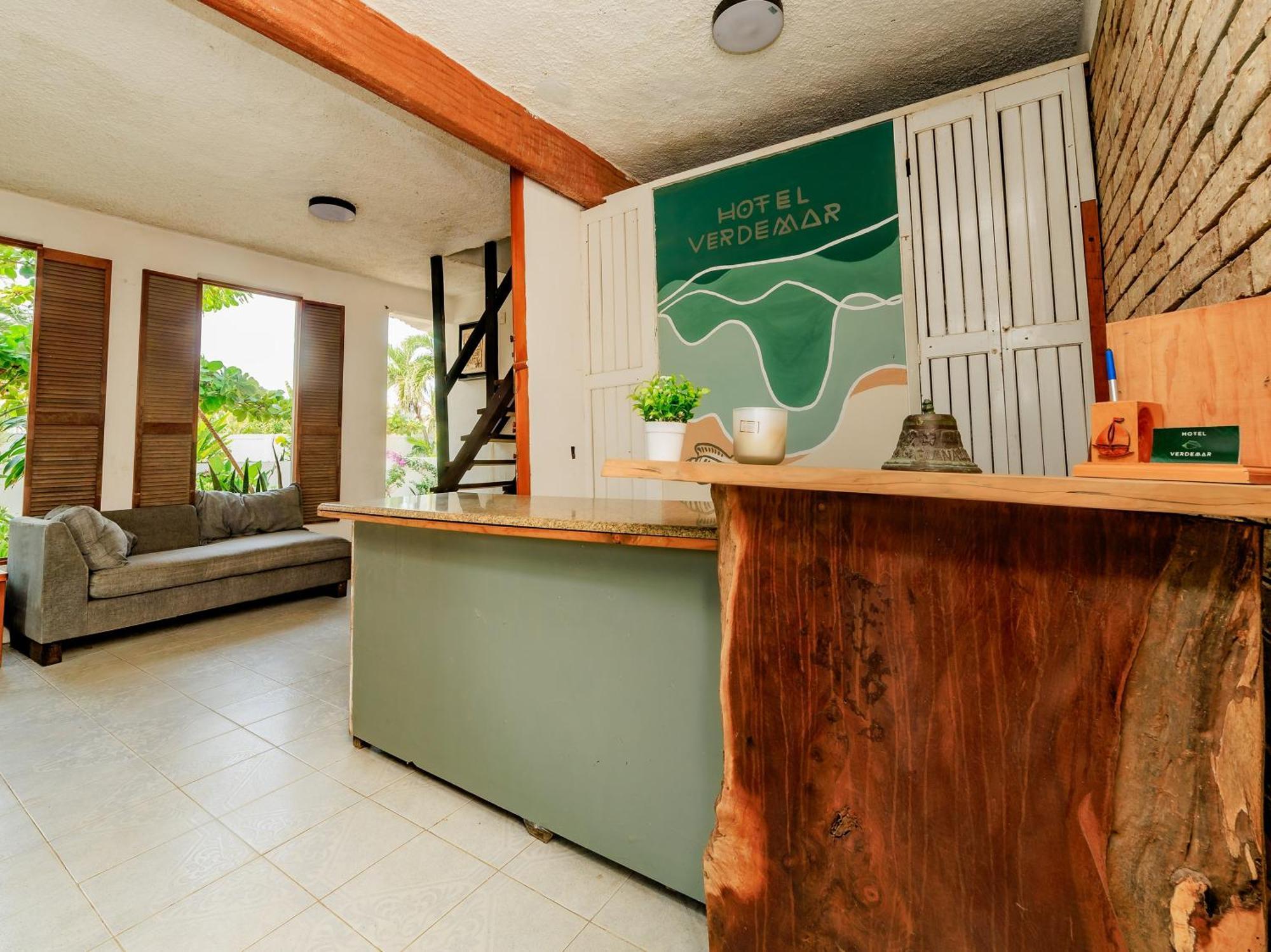 Capital O Verdemar Hotel Acapulco