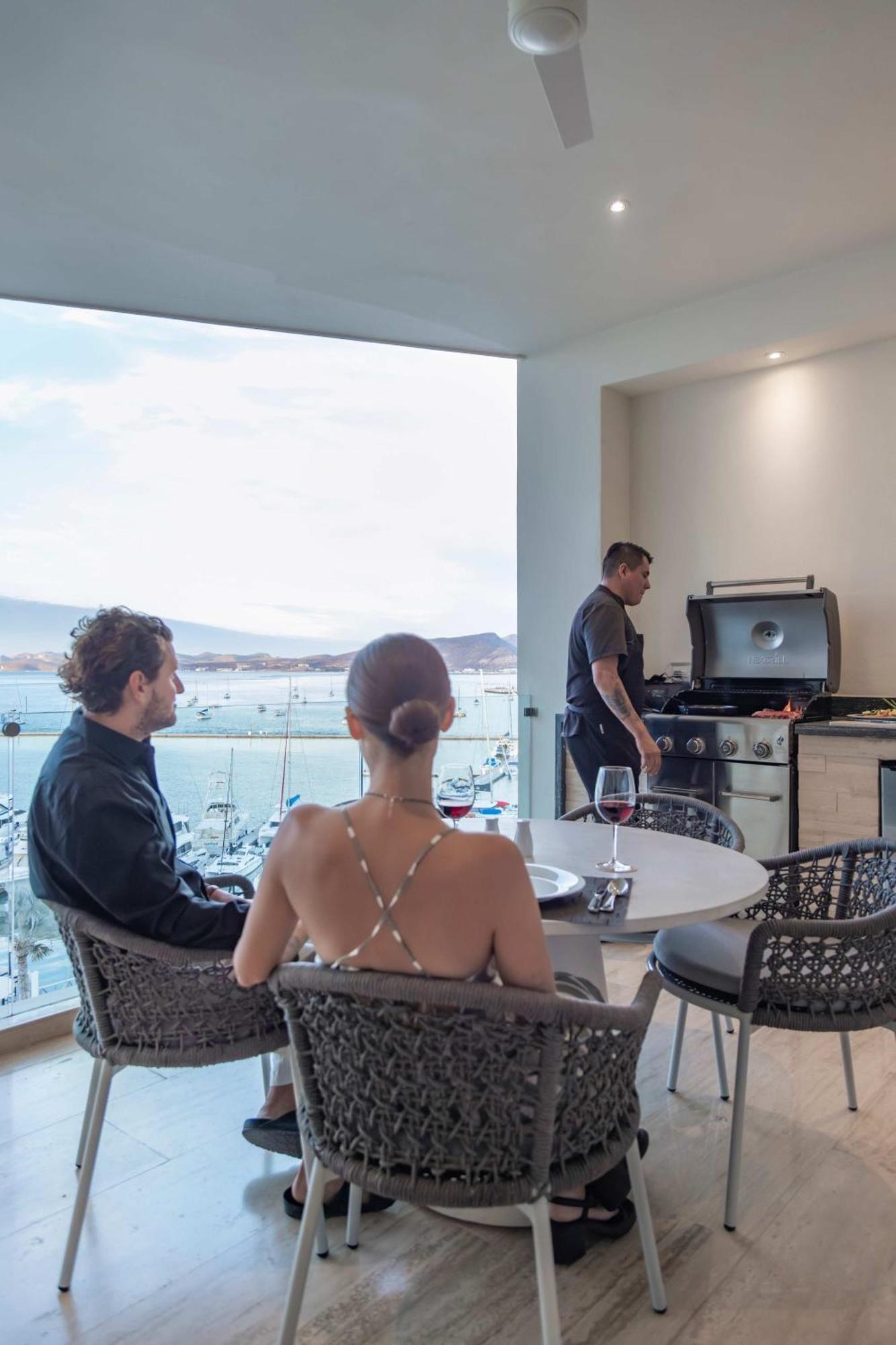 Live Aqua Private Residences Apartment *