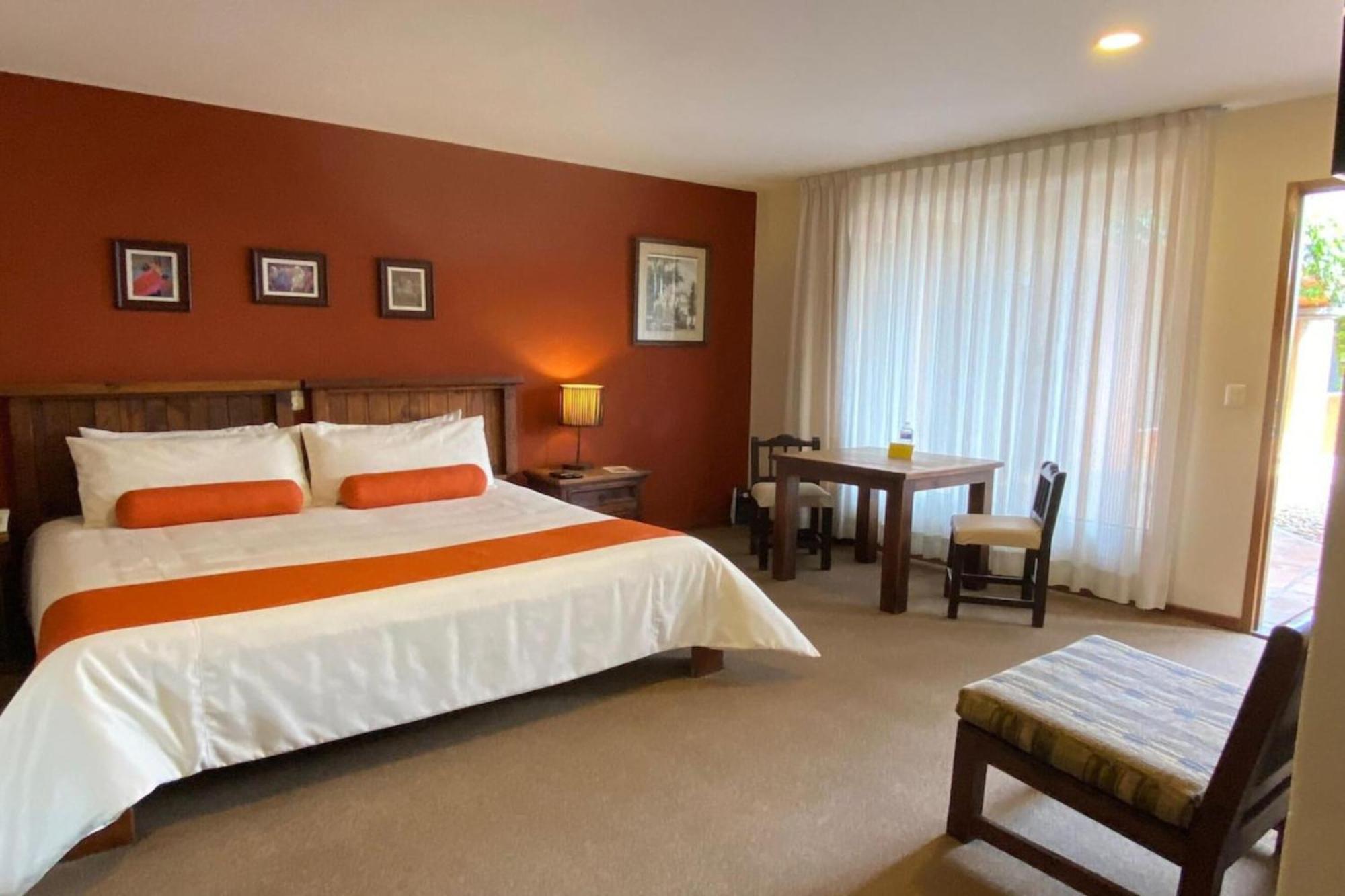 Hotel Capital O La Huerta Golf &