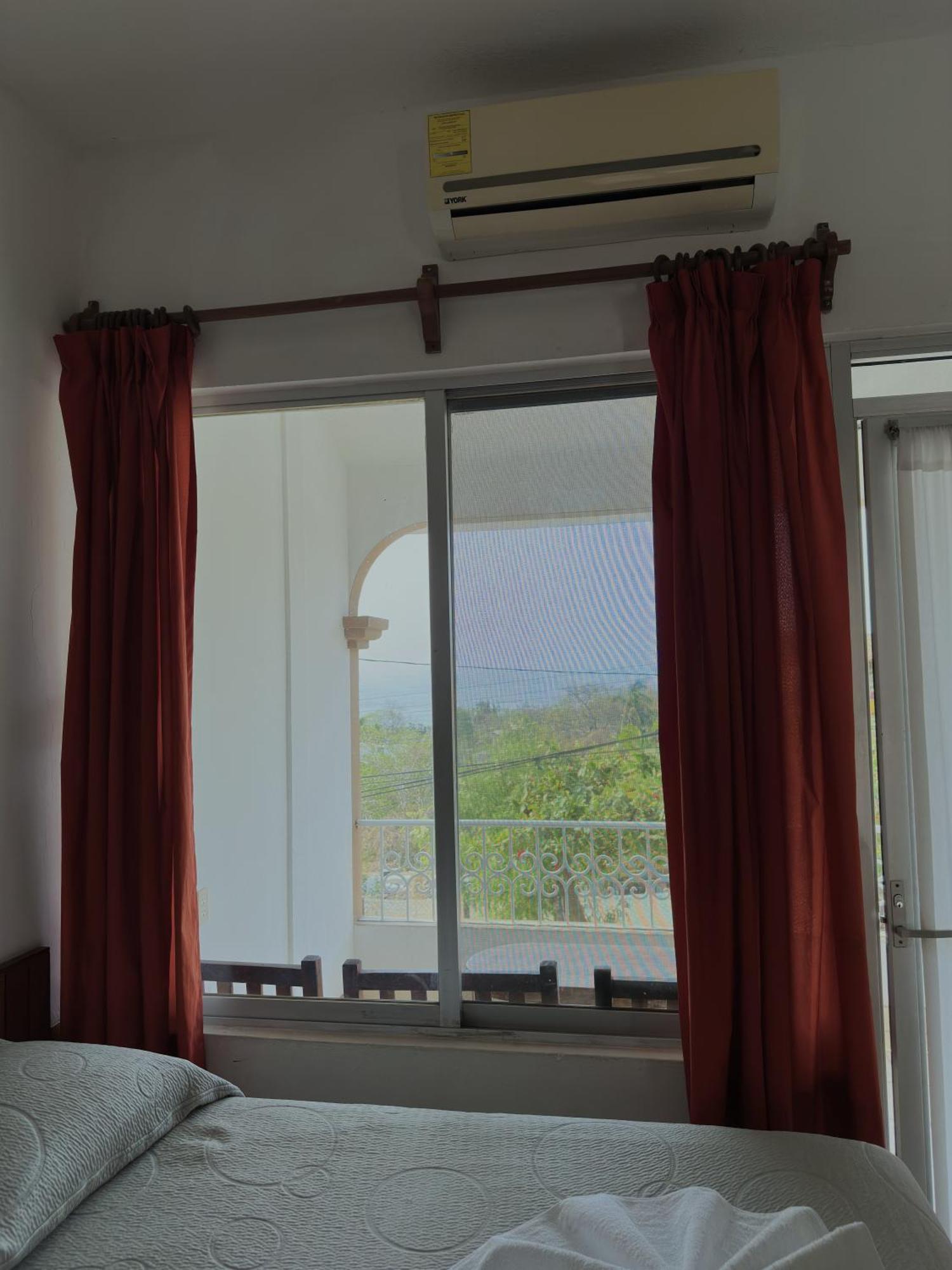 San Juan 3* Puerto Escondido (Oaxaca)