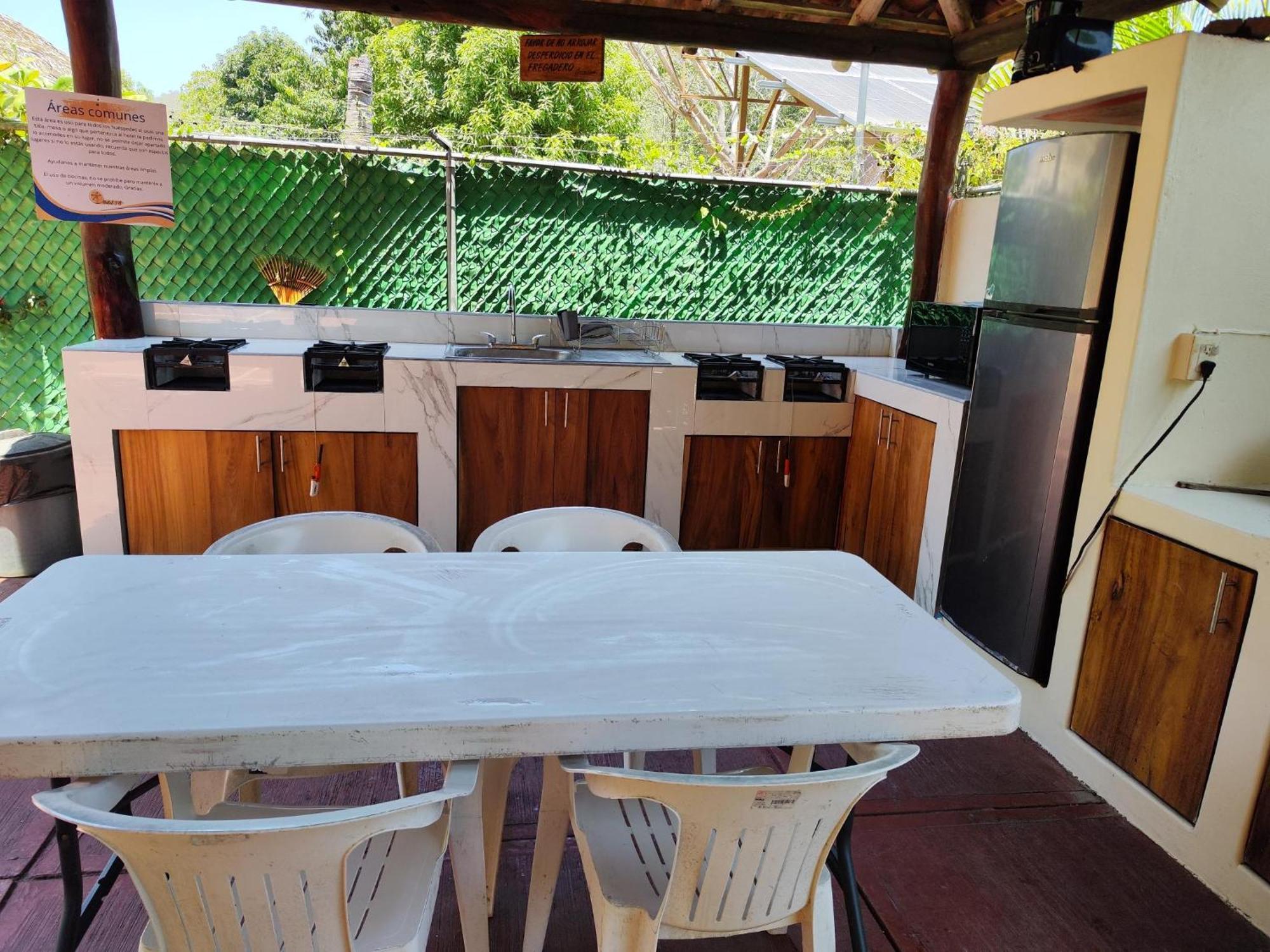 J.b. Hotel Zihuatanejo