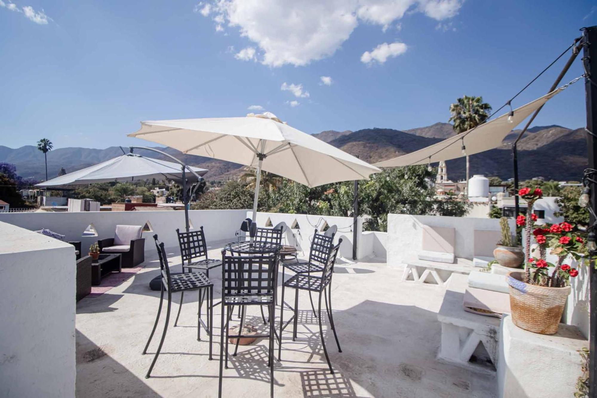 Hotel Casa Blanca