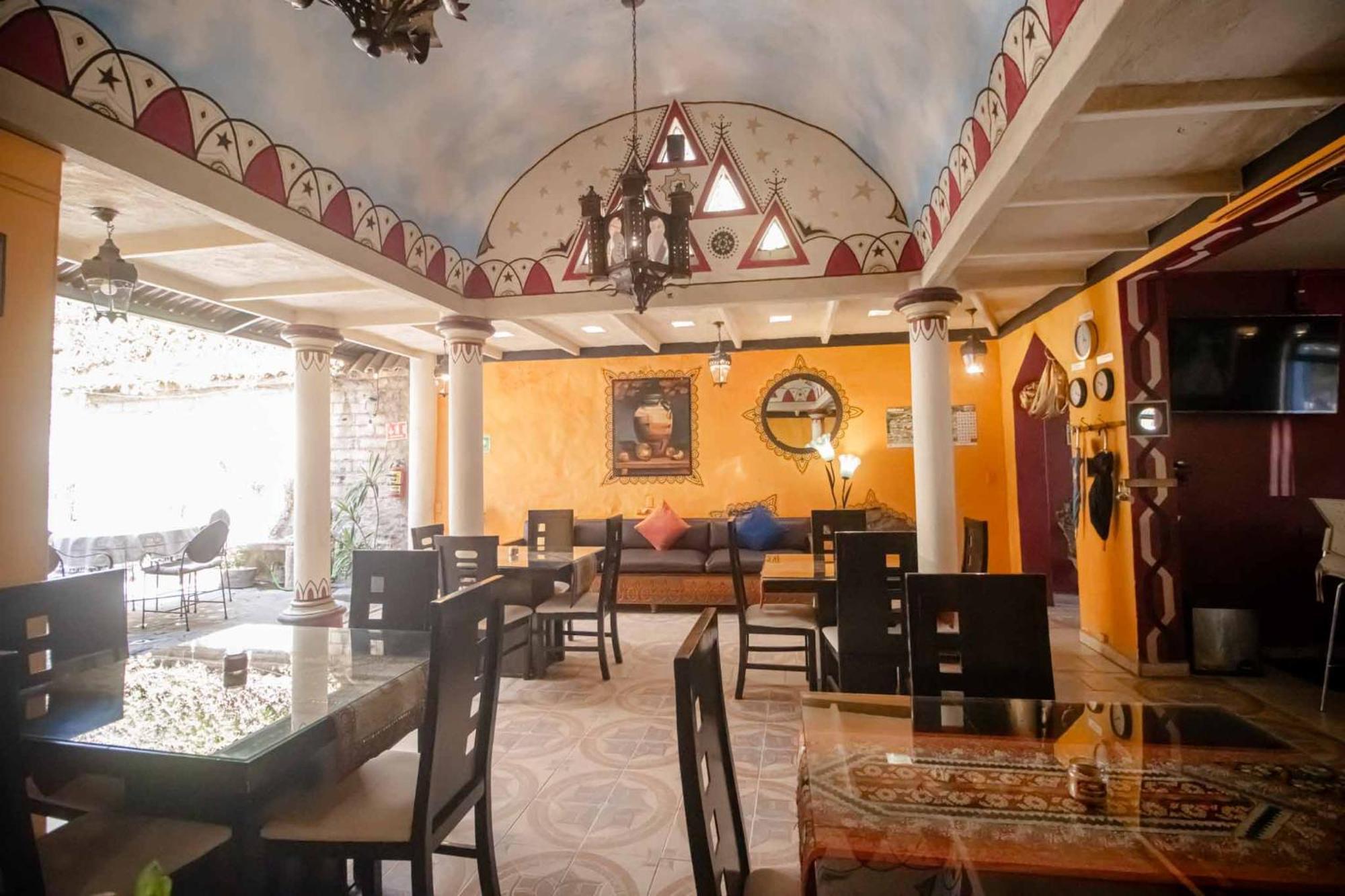 Hotel Casa Blanca