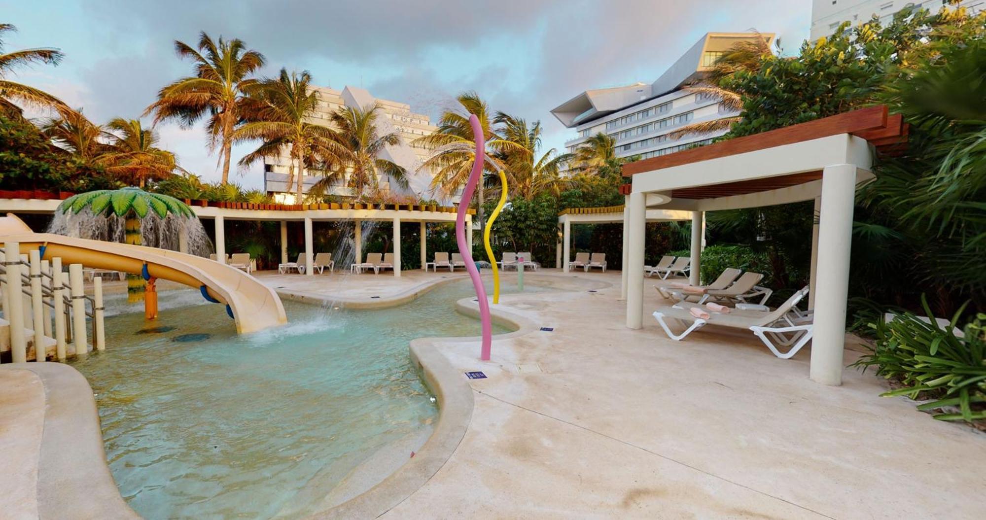 Resort Park Royal Cancun