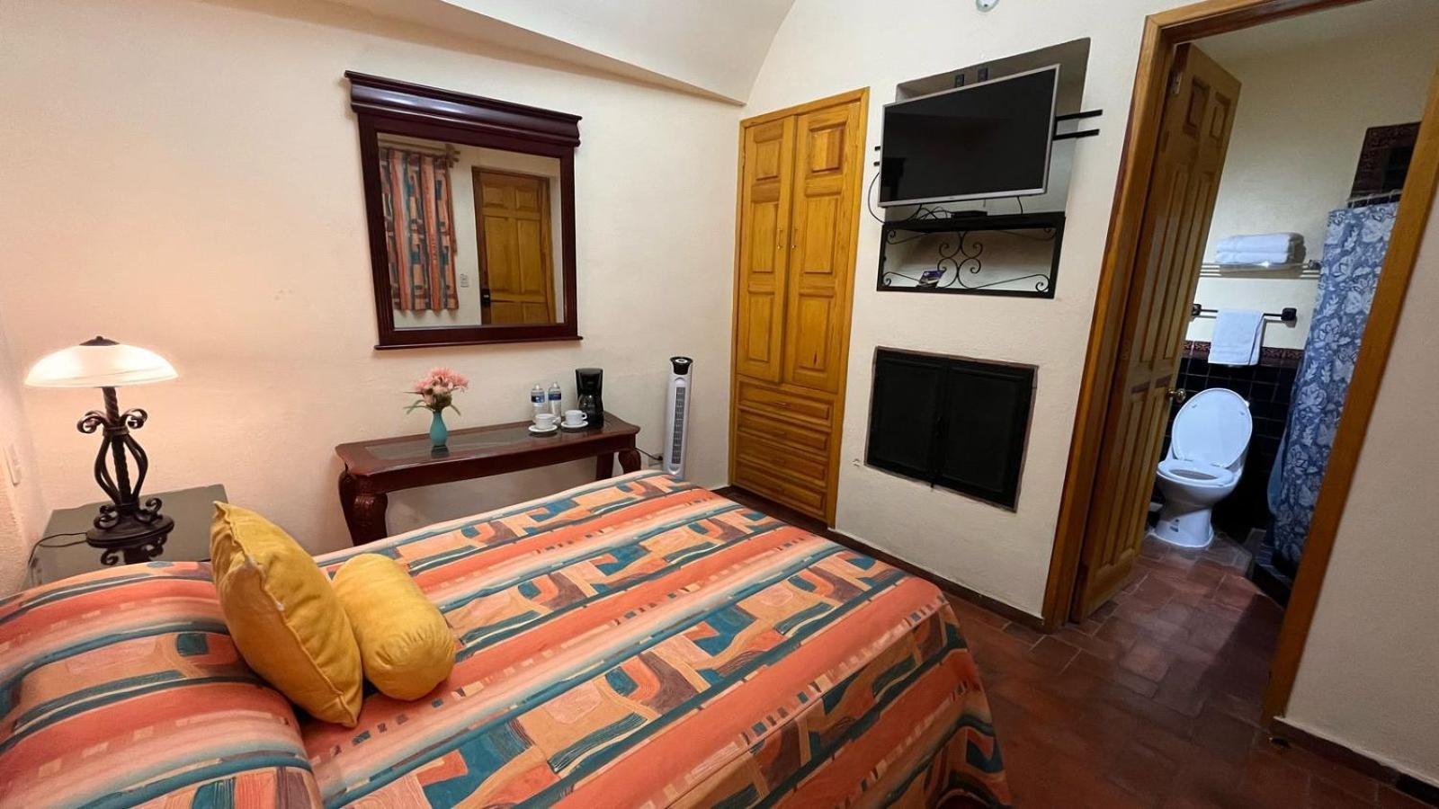Antigua Casa De Piedra