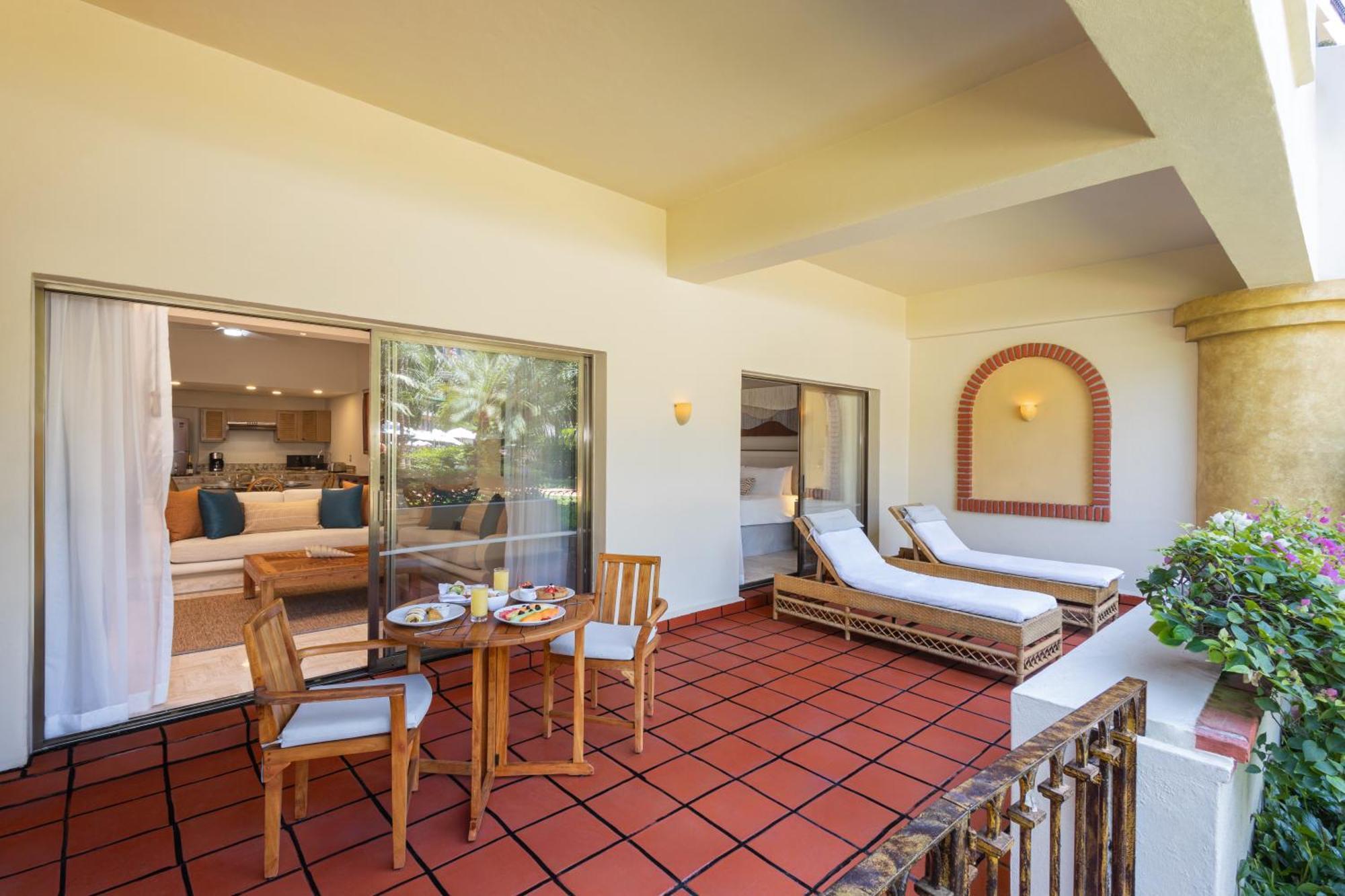 Velas Vallarta 4*