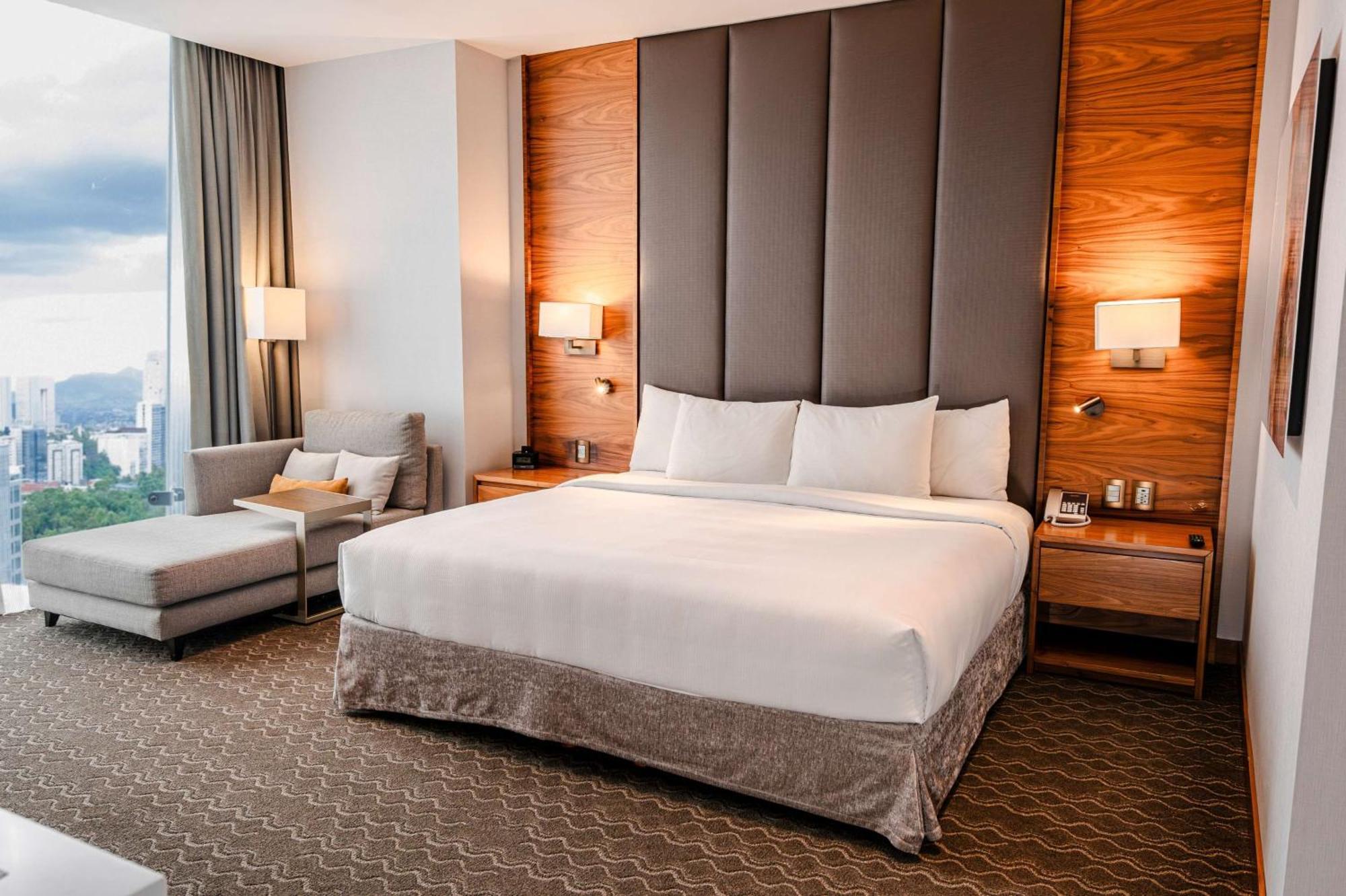 Doubletree By Hilton Santa Fe Hotel Mexico City