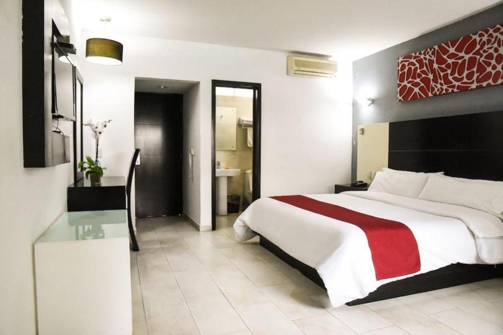 Portonovo Plaza Expo Hotel 3*