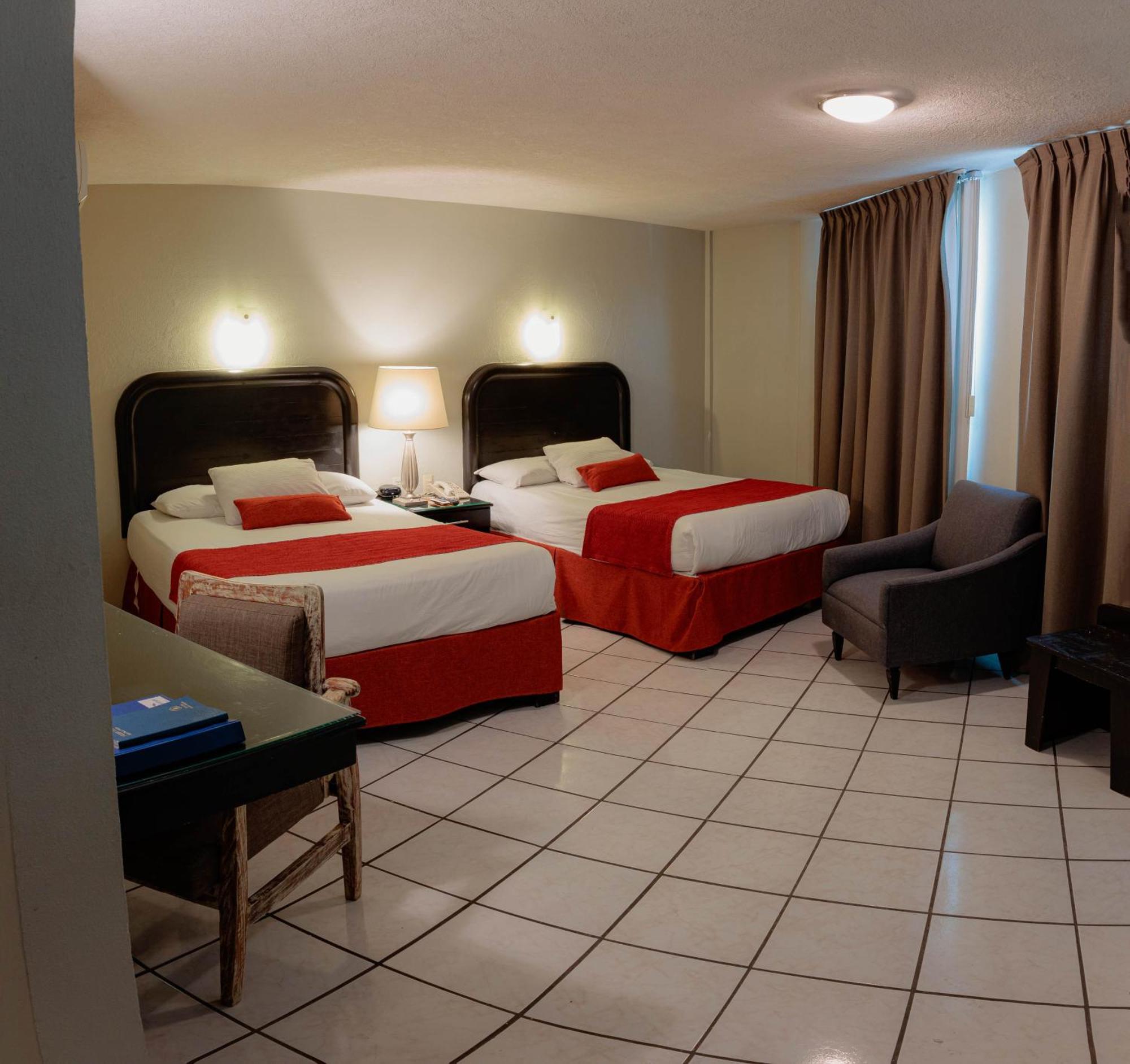Hotel Howard Johnson By Wyndham Guanajuato Avenida