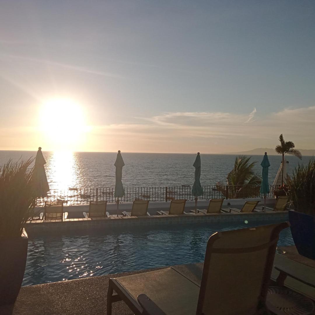 Muertos Escape * Puerto Vallarta