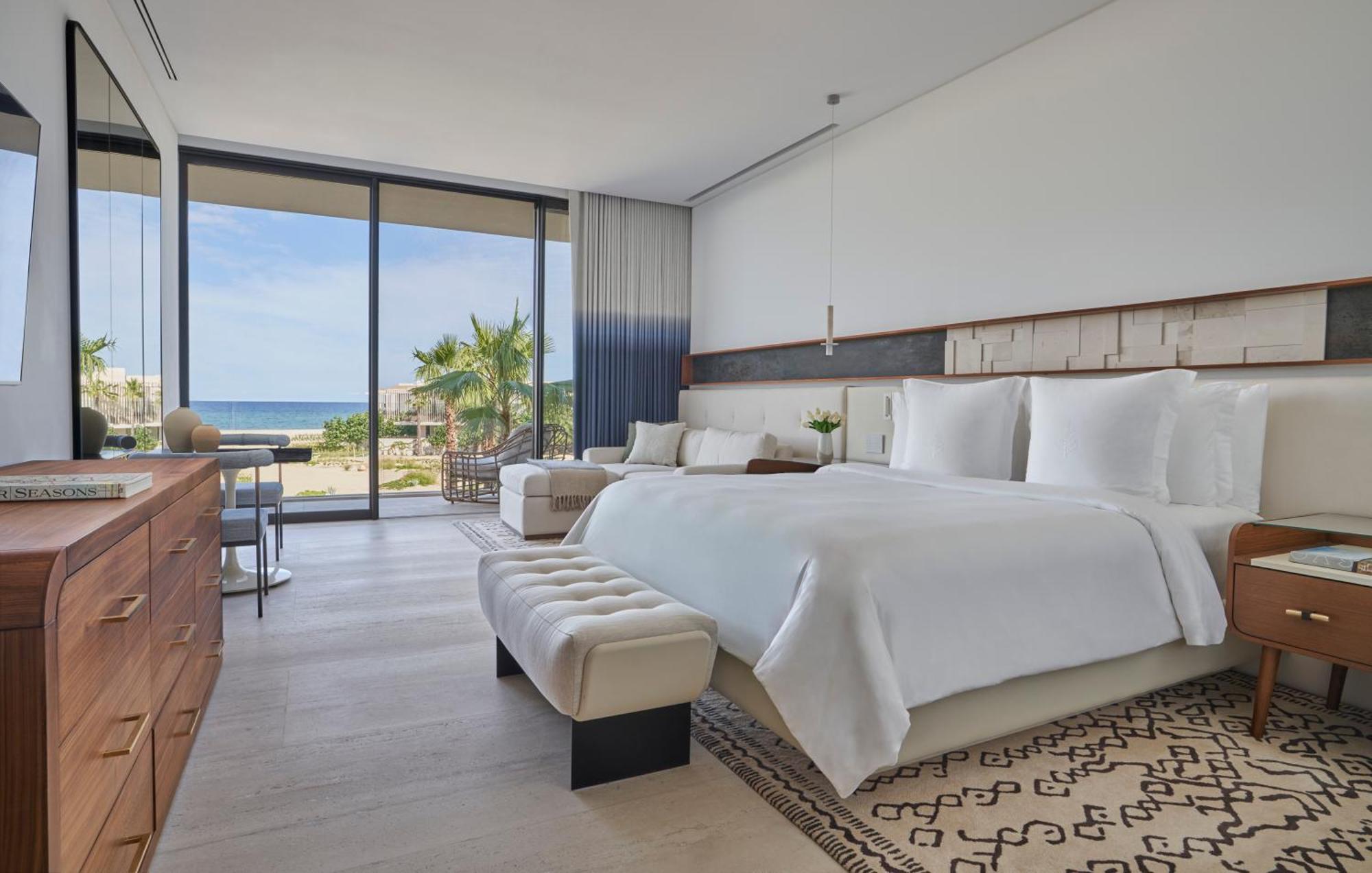 Four Seasons Cabos 5*