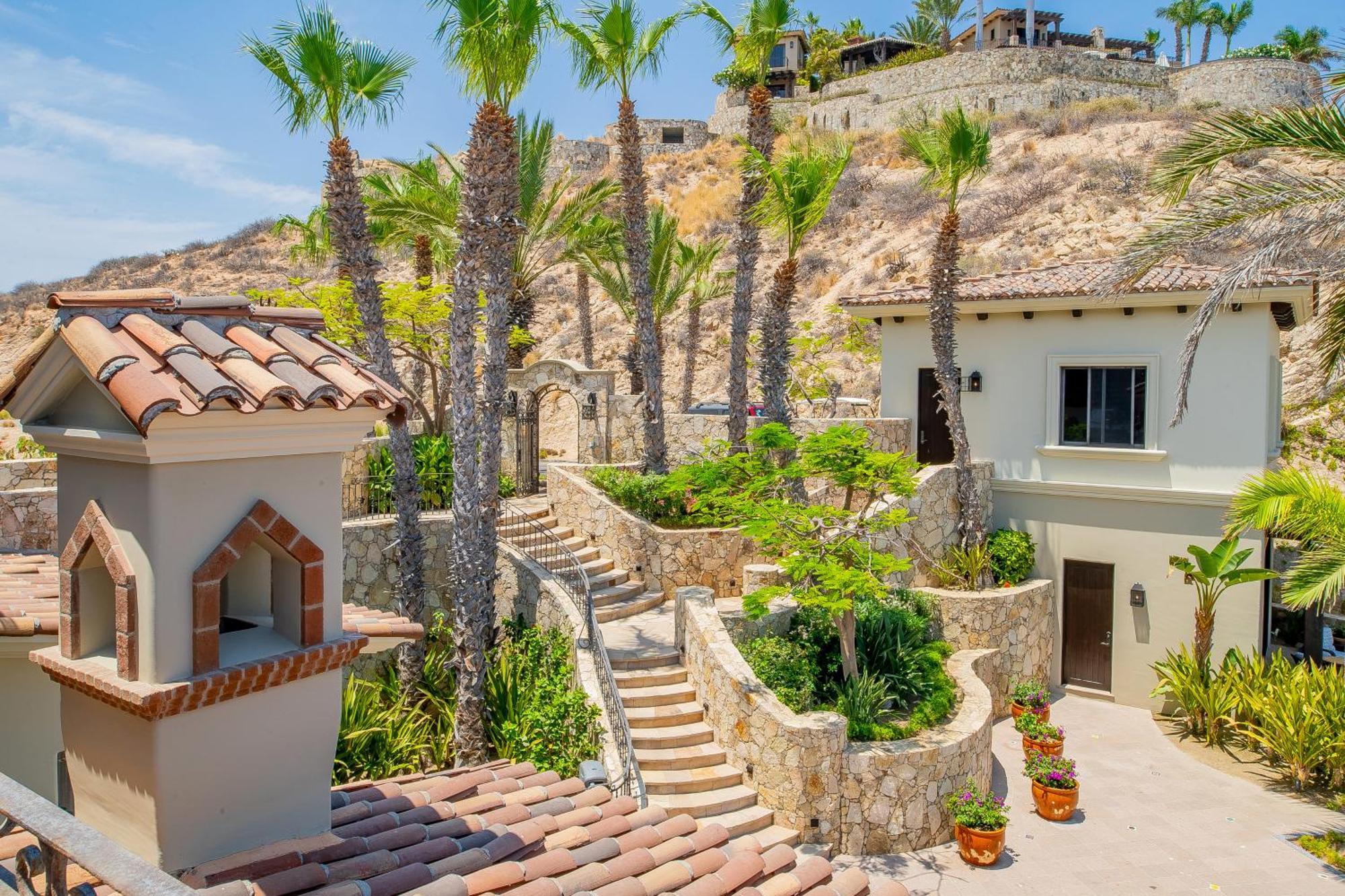 Villa Del Mar Fully Staffed And Access To Golf & Palmilla Dunes Club