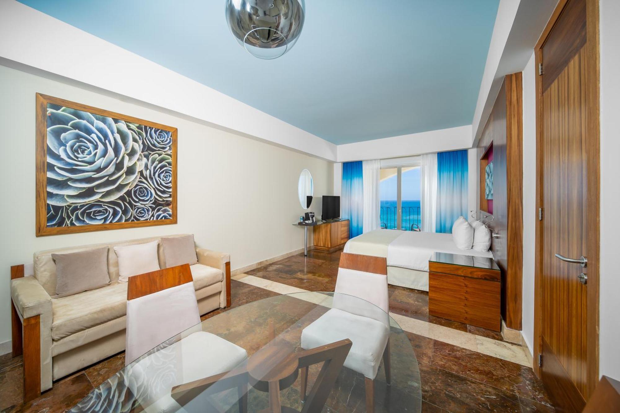 Krystal Grand Cabos 5*