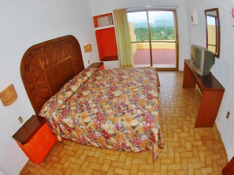 Hotel Plaza Tucanes