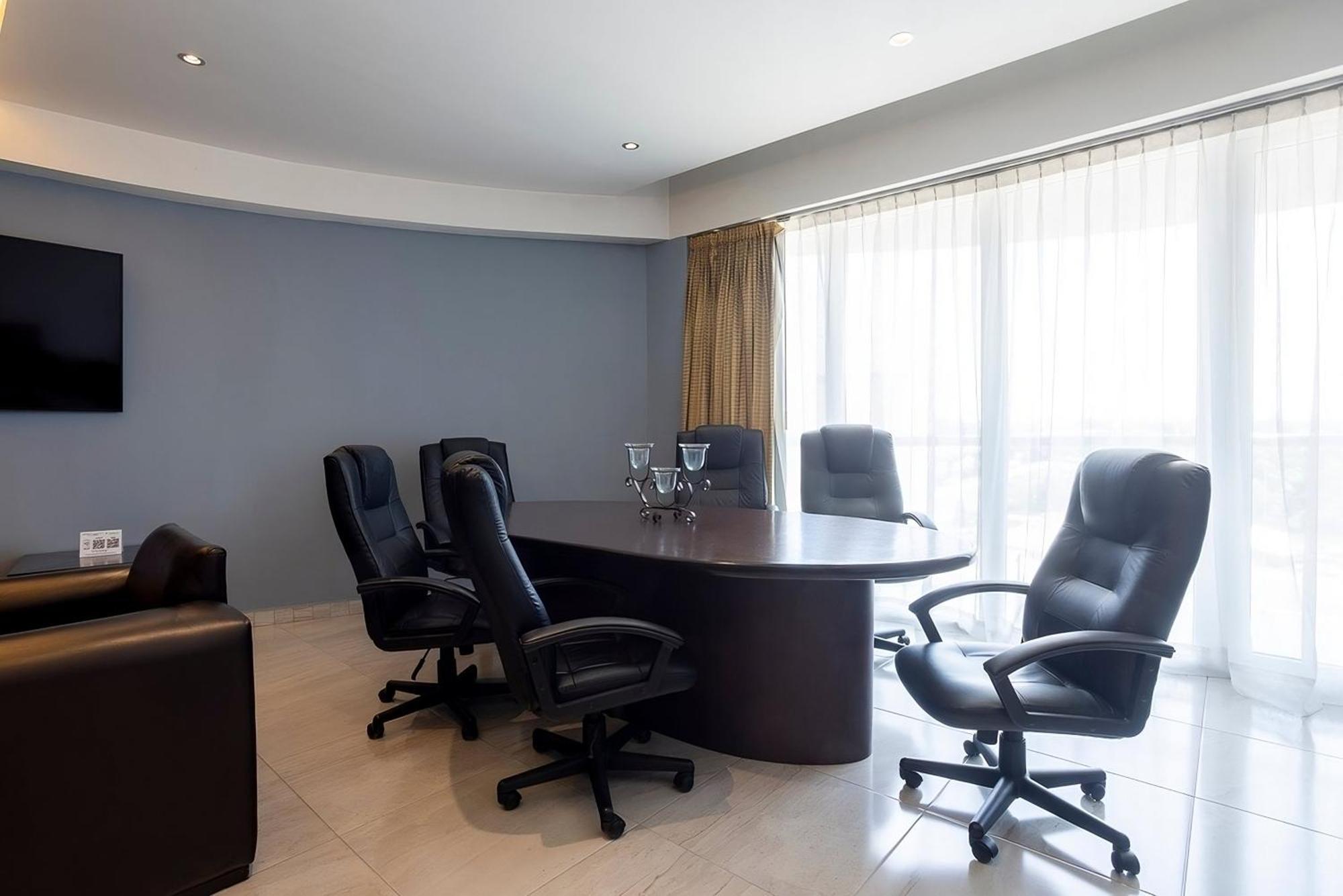 Finsa By Ihg 4*