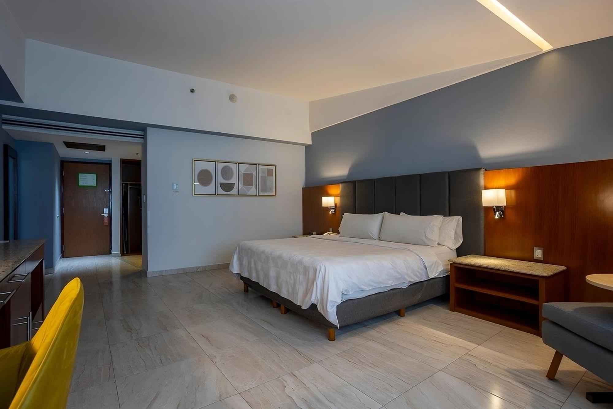 Hotel Finsa By Ihg