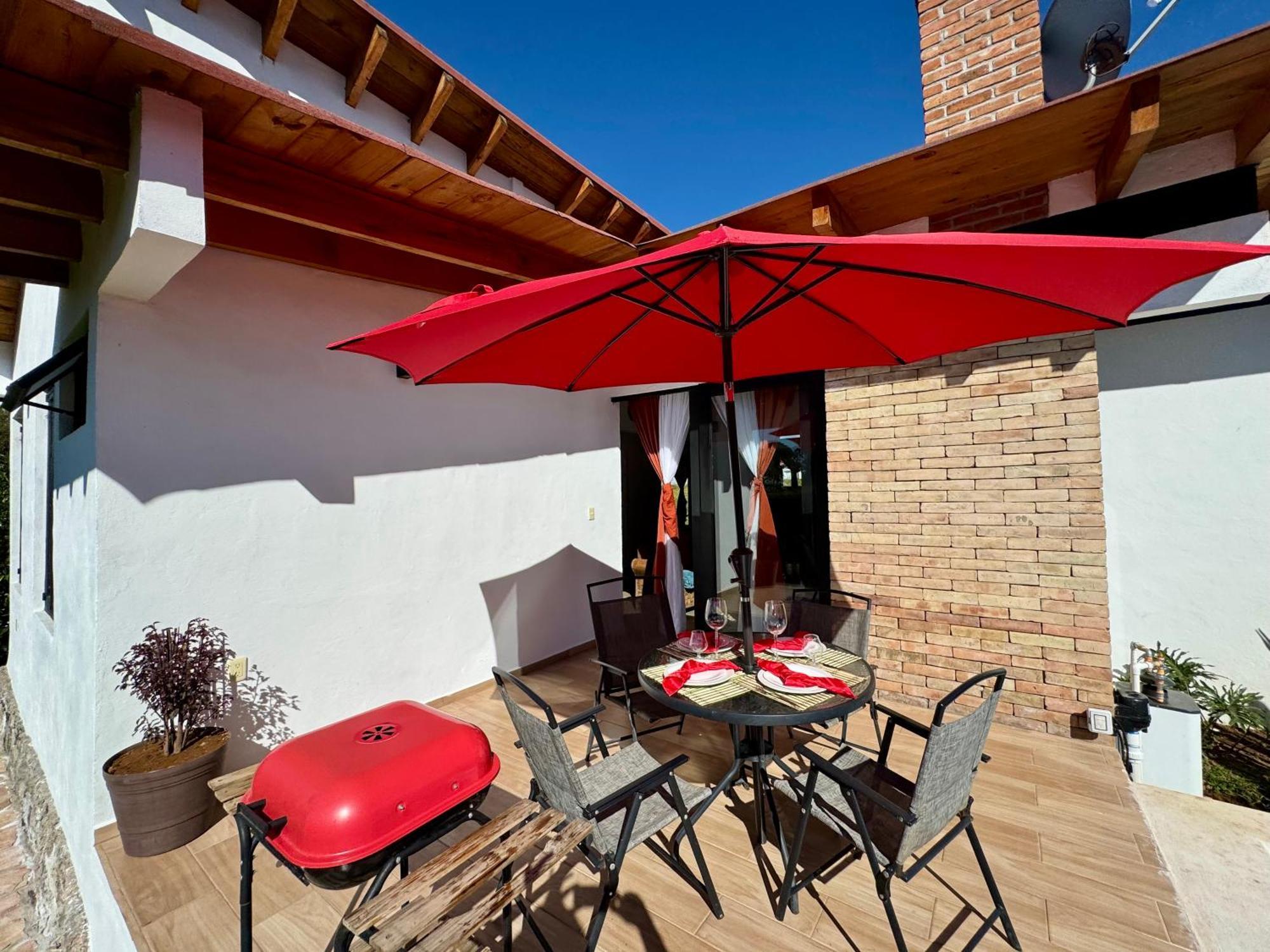 Encino House Boutique Hotel *