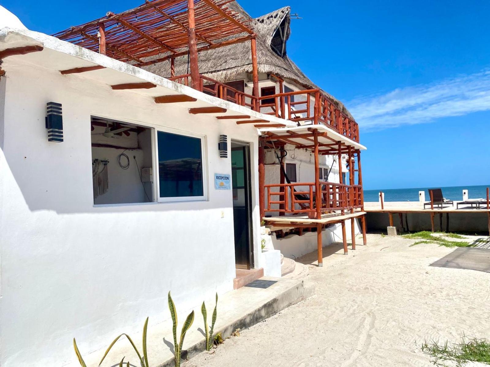 Golden Paradise Beachfront 3*