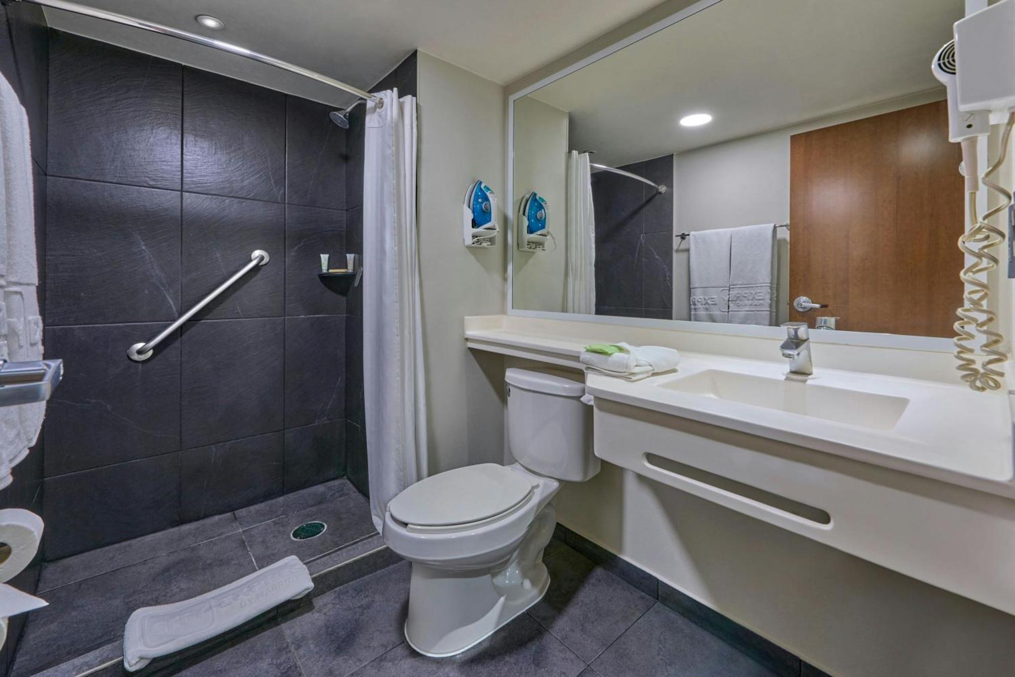 Hotel Express By Marriott 4*