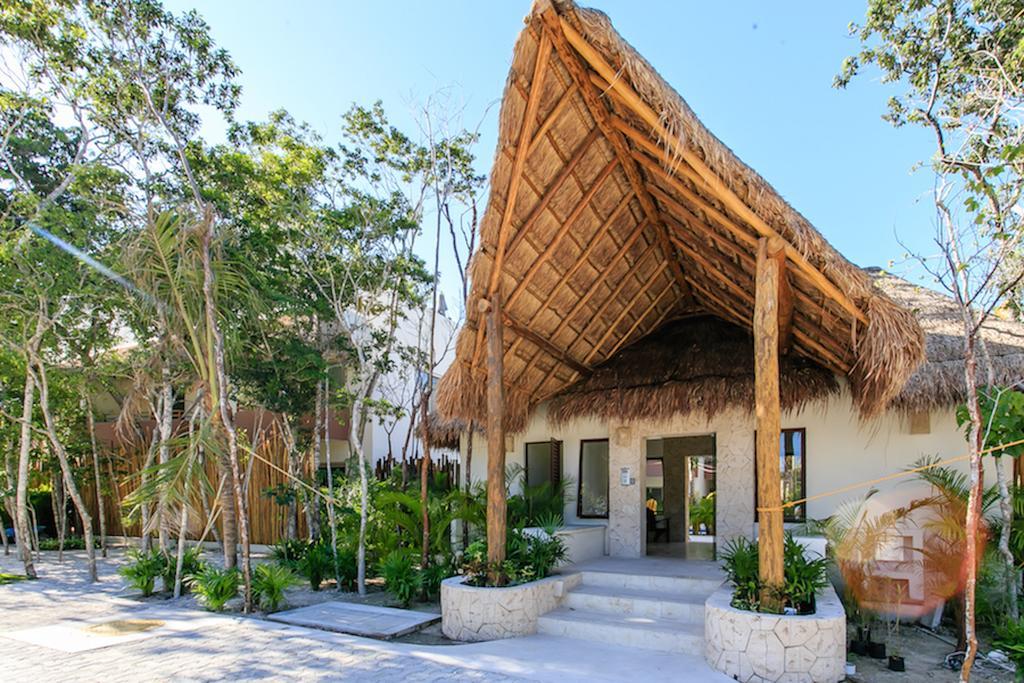 Perfectly Situated Between The Beach & Town By Stella Apartment *